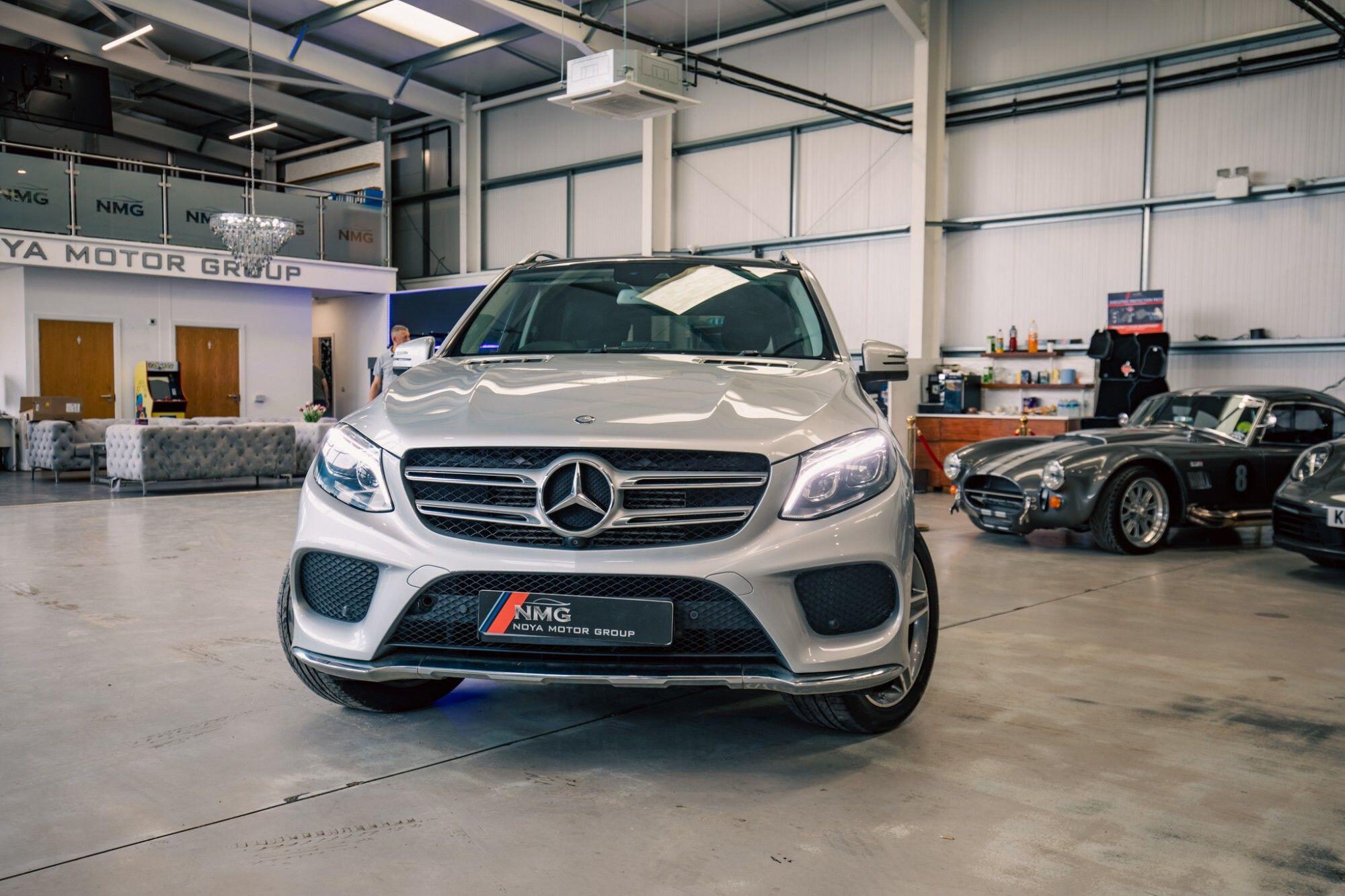 Mercedes-Benz GLE view 4