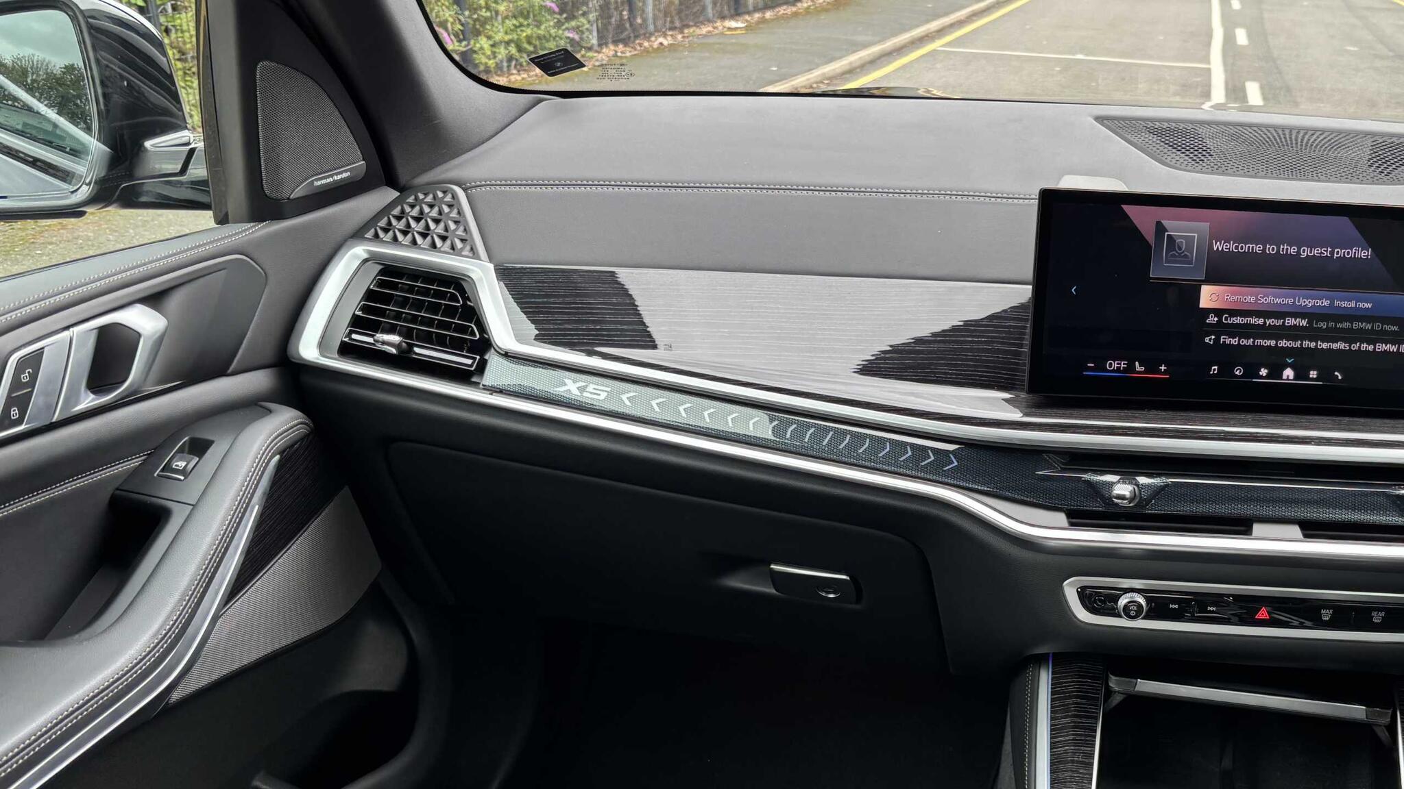 BMW X5 view 5