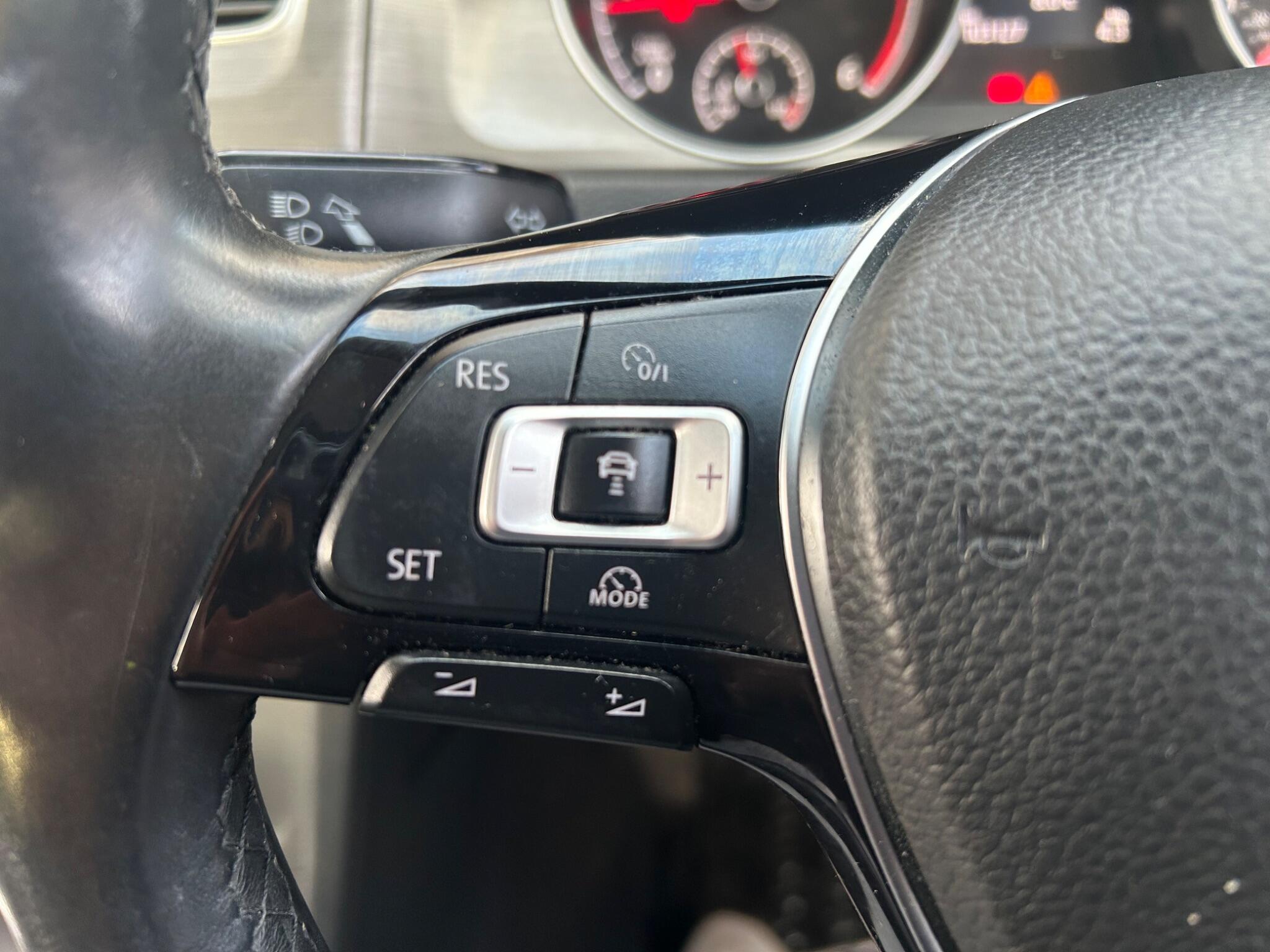 Volkswagen Golf view 46
