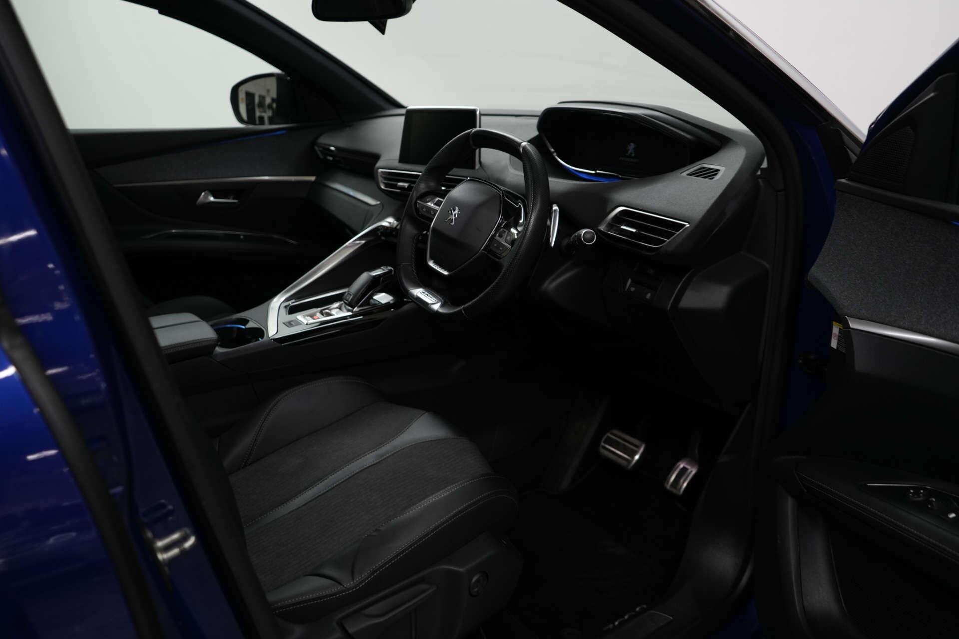 Peugeot 3008 view 12