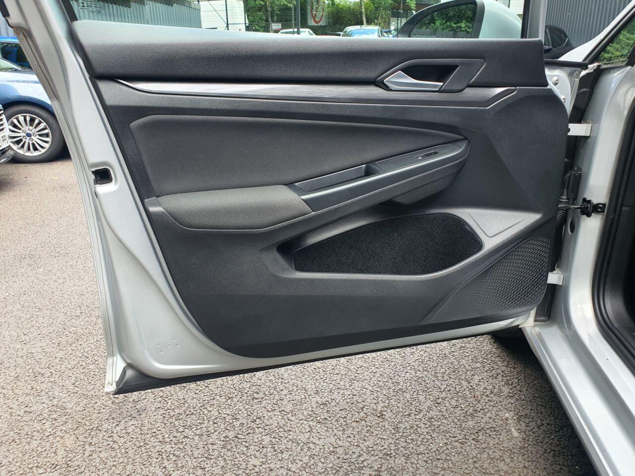 Volkswagen Golf view 26