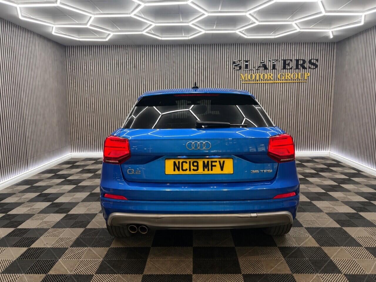 Audi Q2 view 33