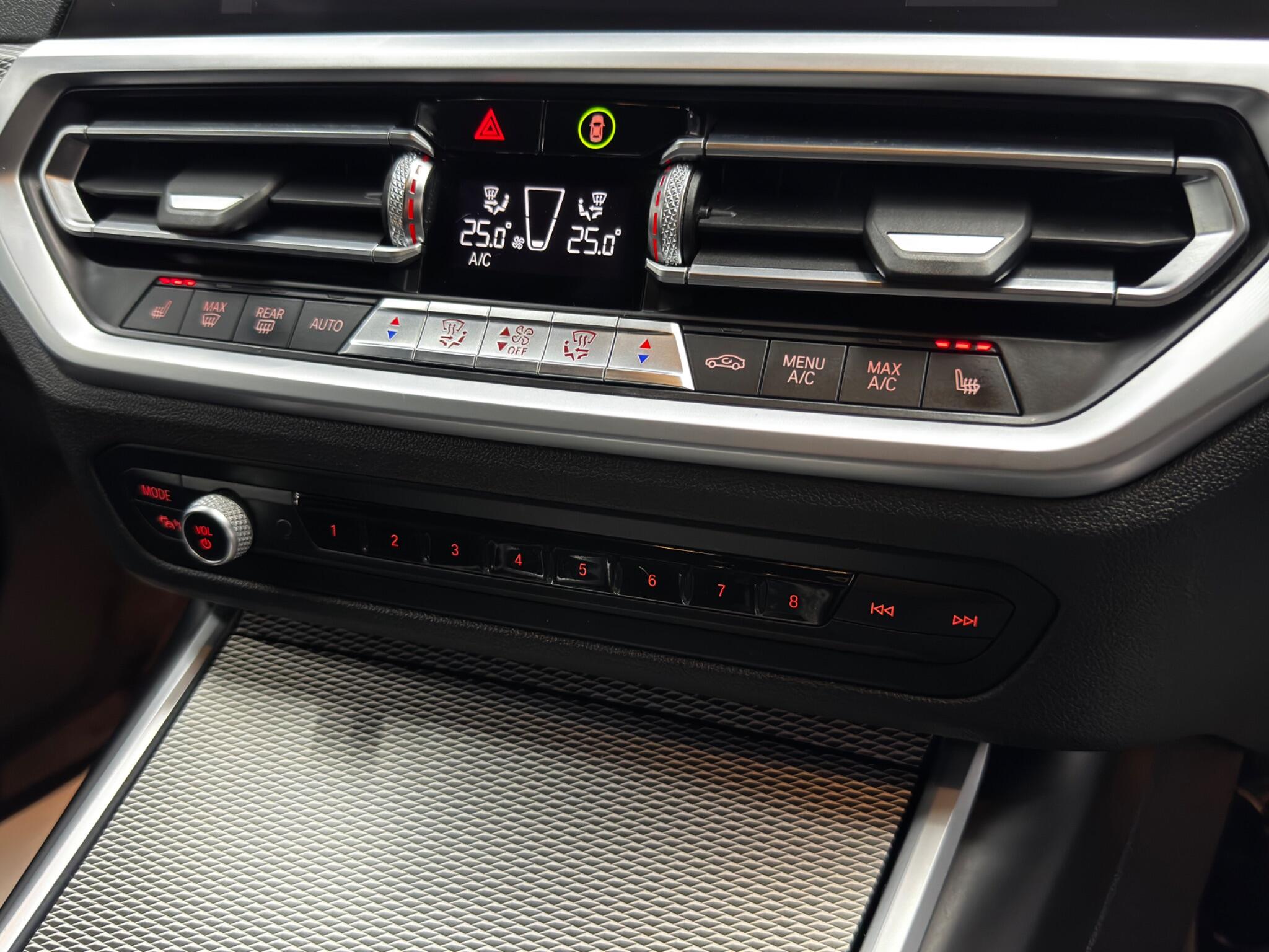 BMW 3 Series view 12