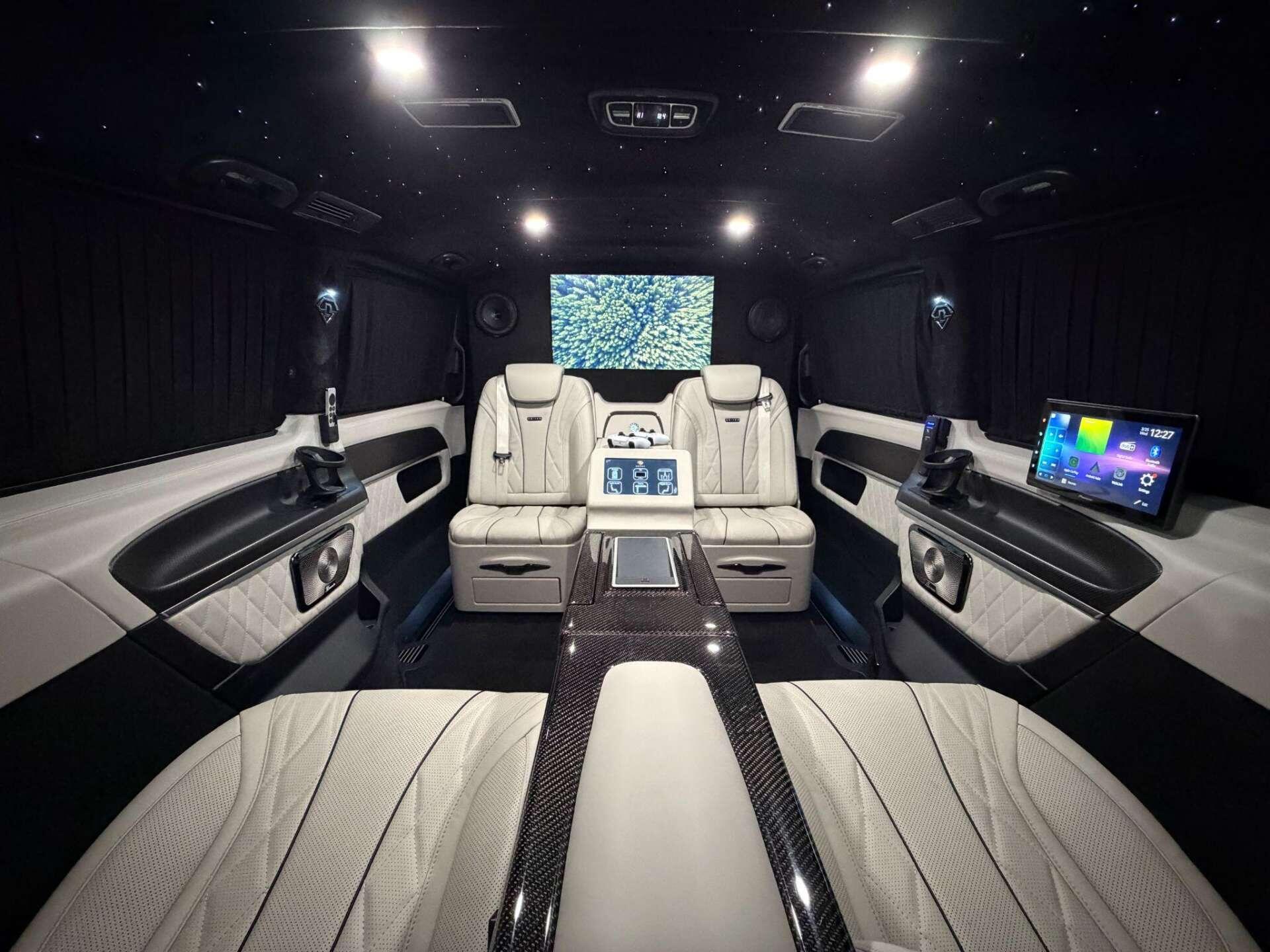 Mercedes-Benz V Class view 4