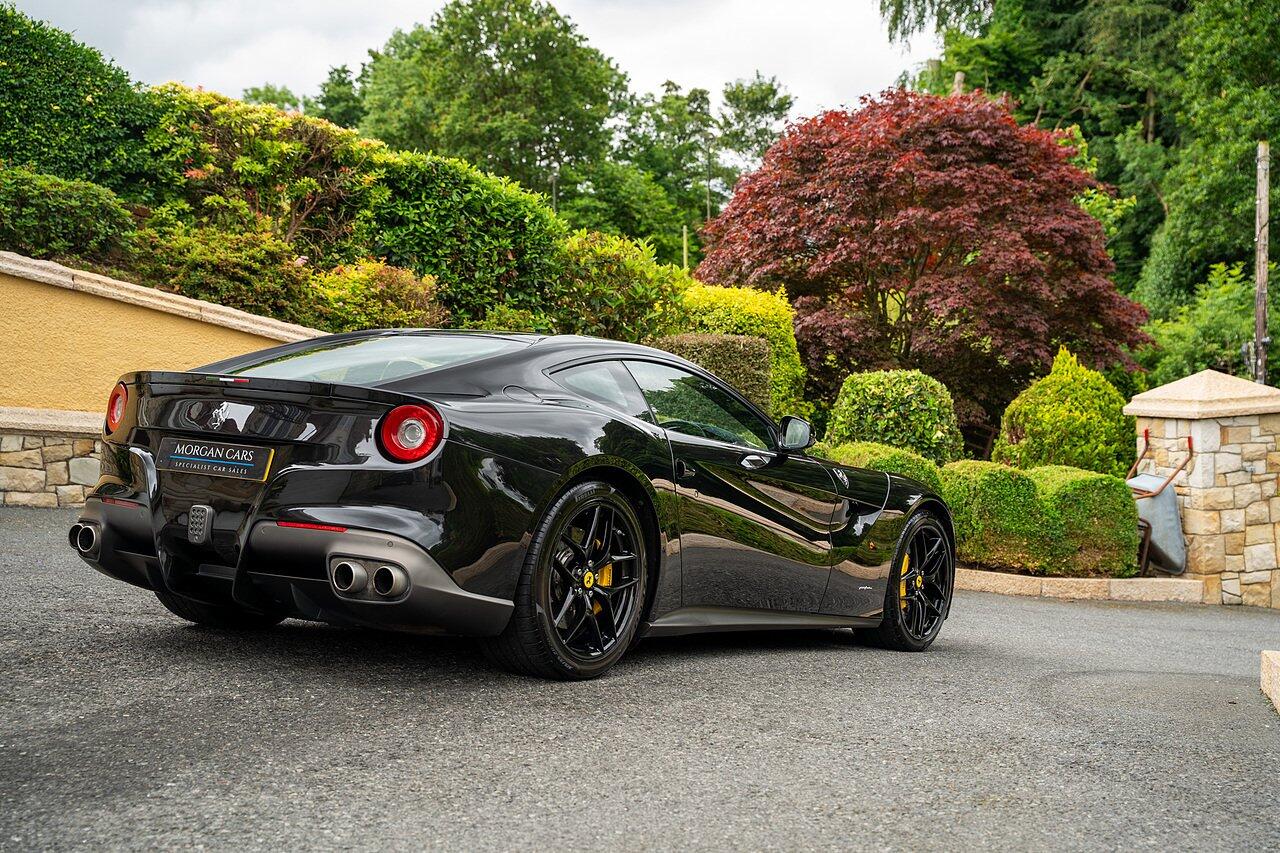 Ferrari F12 view 109