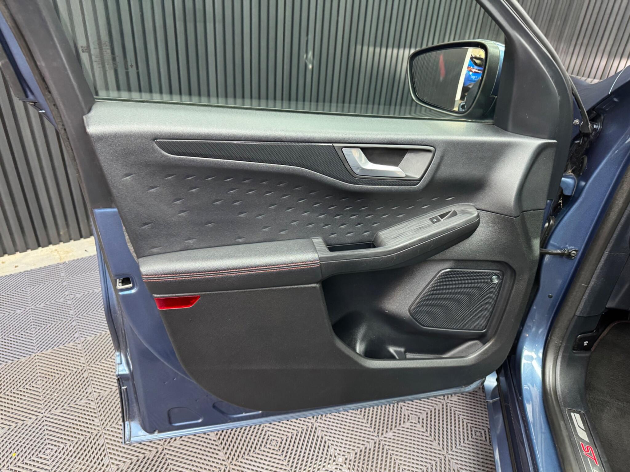 Ford Kuga view 53