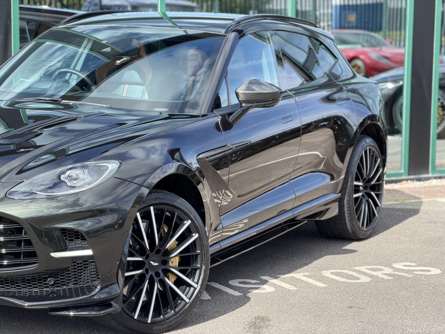 Aston Martin DBX view 23