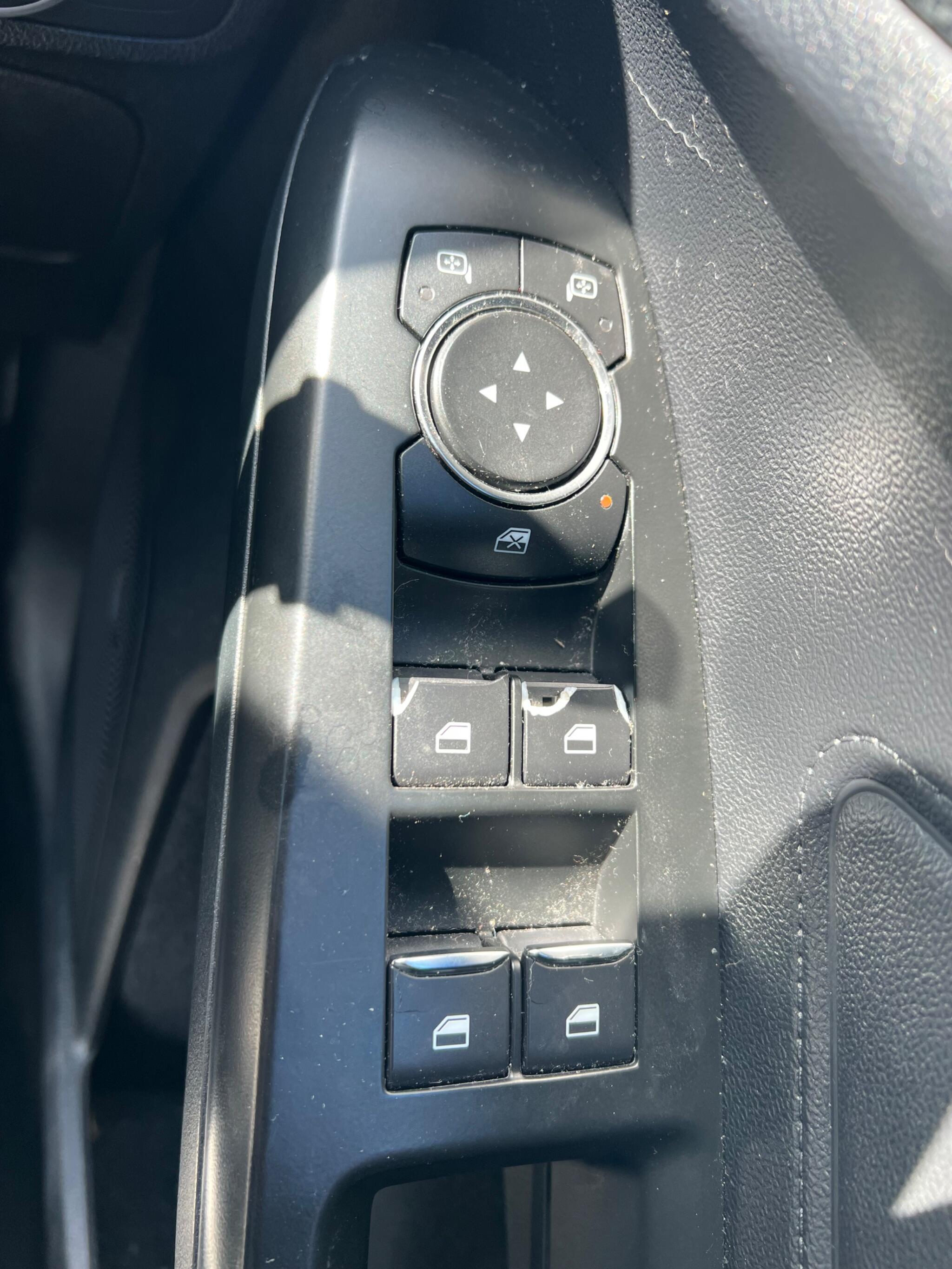 Ford Focus view 19