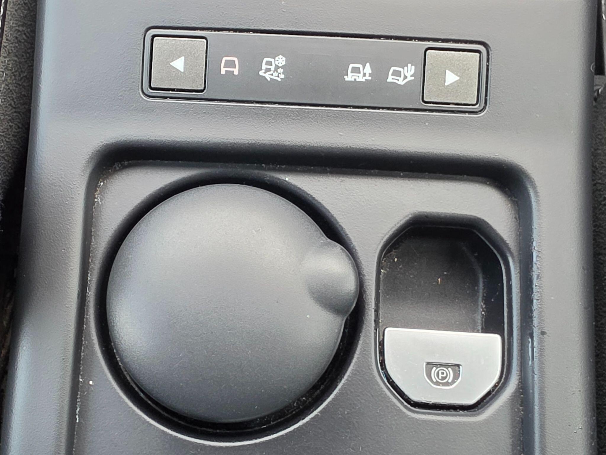 Land Rover Freelander 2 view 19