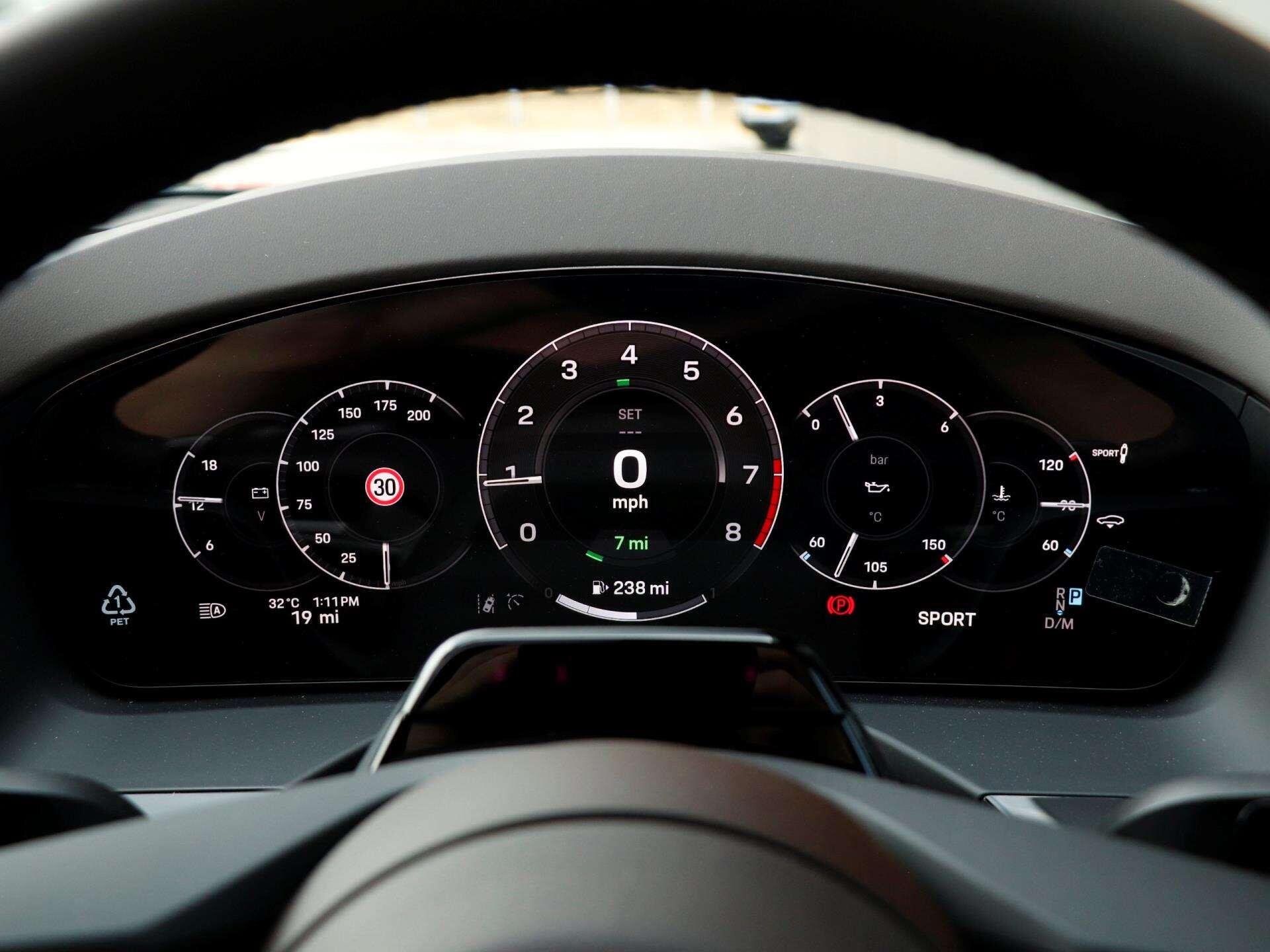 Porsche Panamera view 13