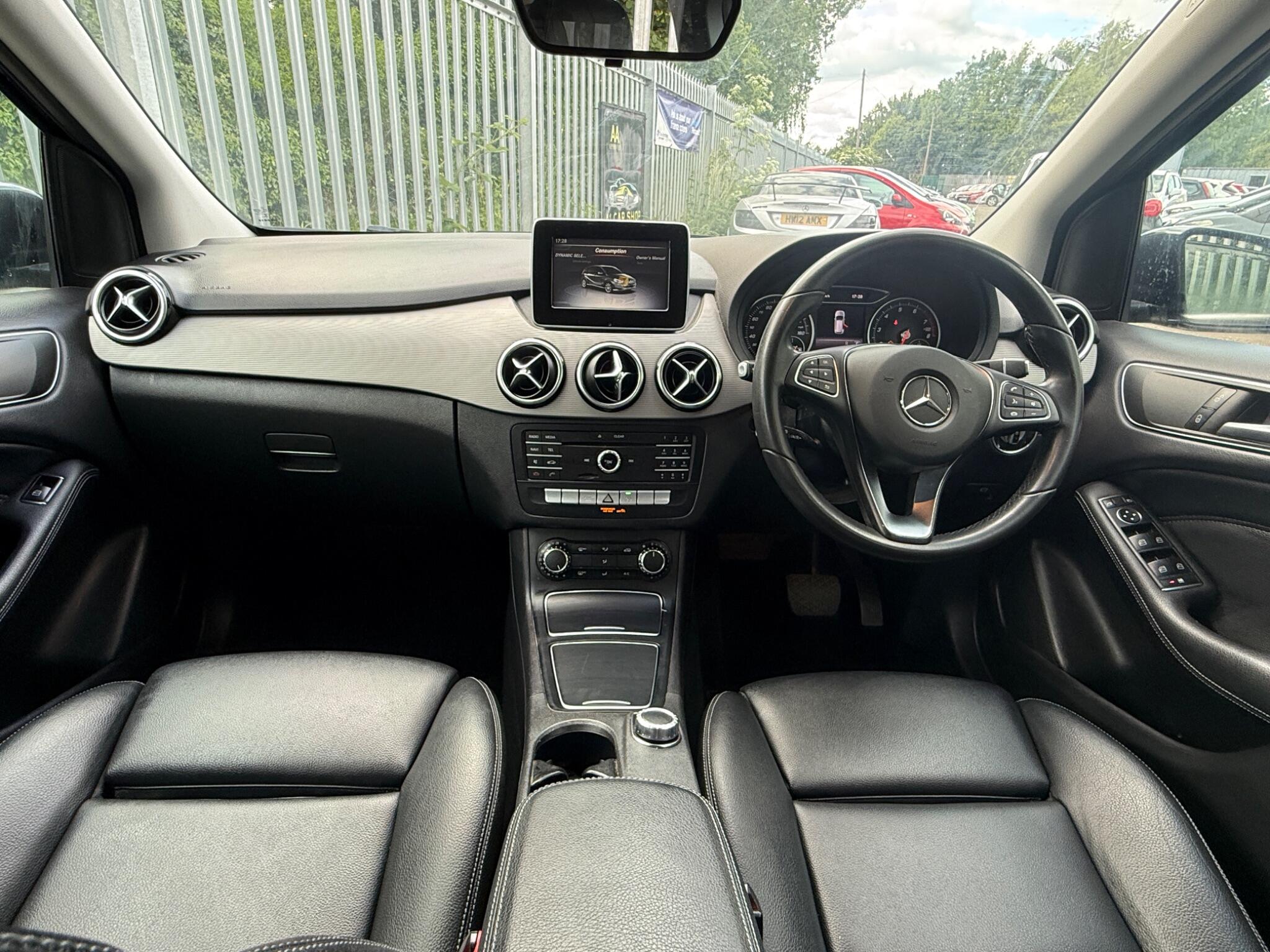 2018 Mercedes-Benz B Class image 24