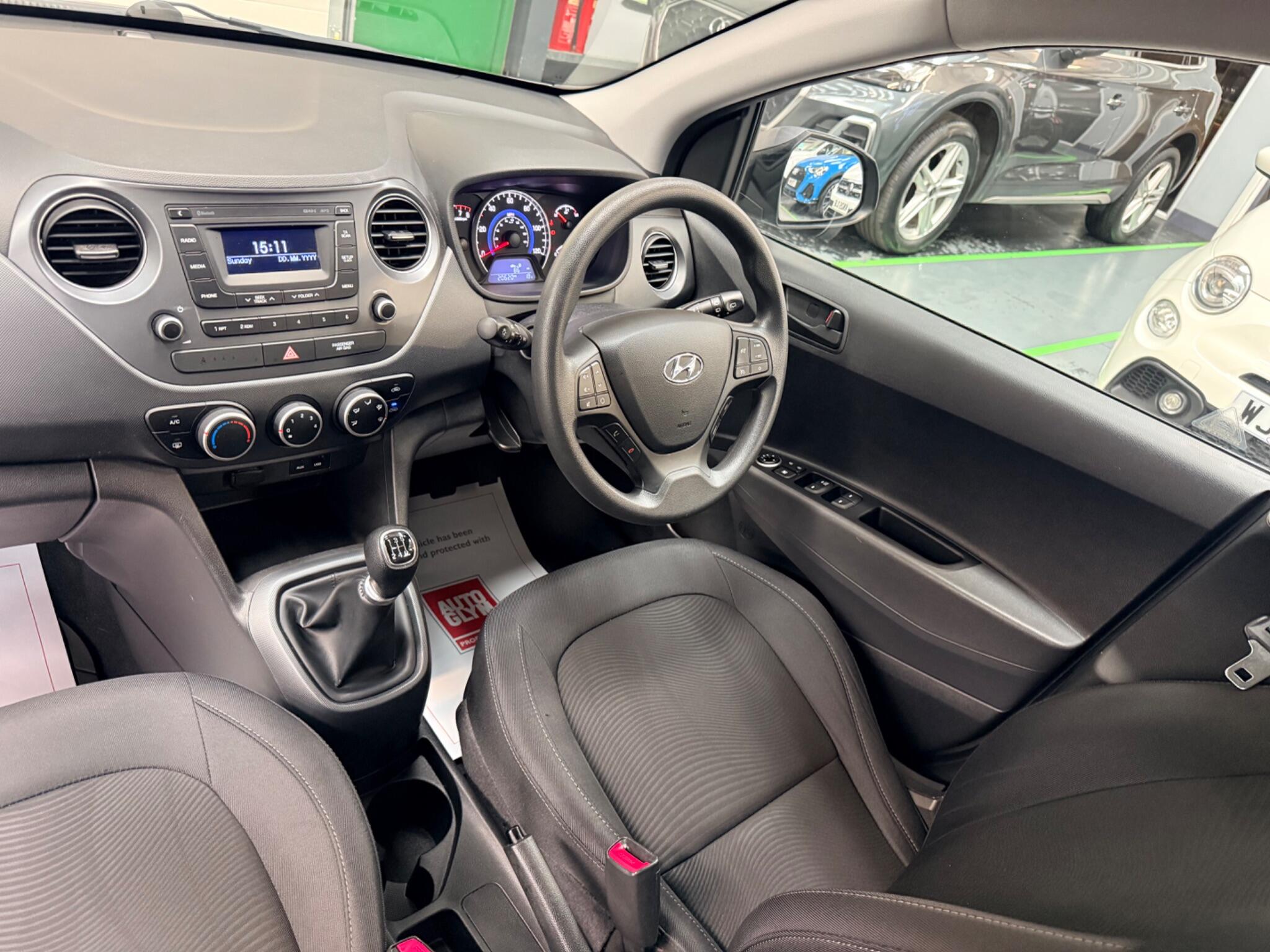 Hyundai I10 view 3