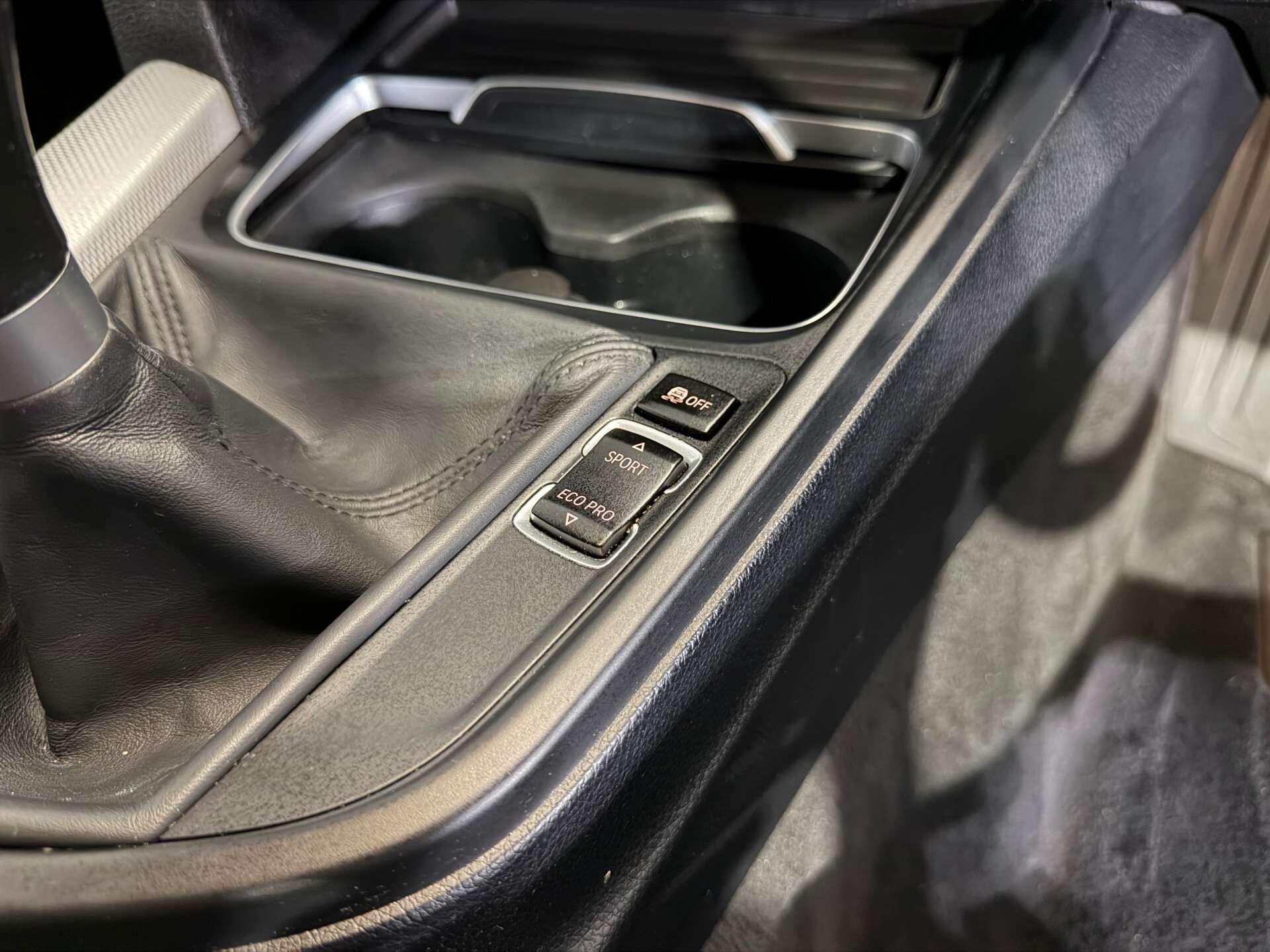 BMW 3 Series view 38