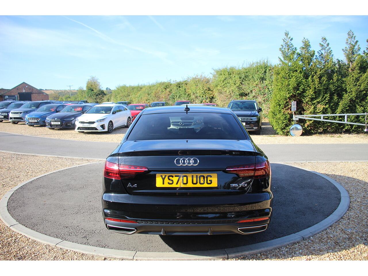 Audi A4 view 10