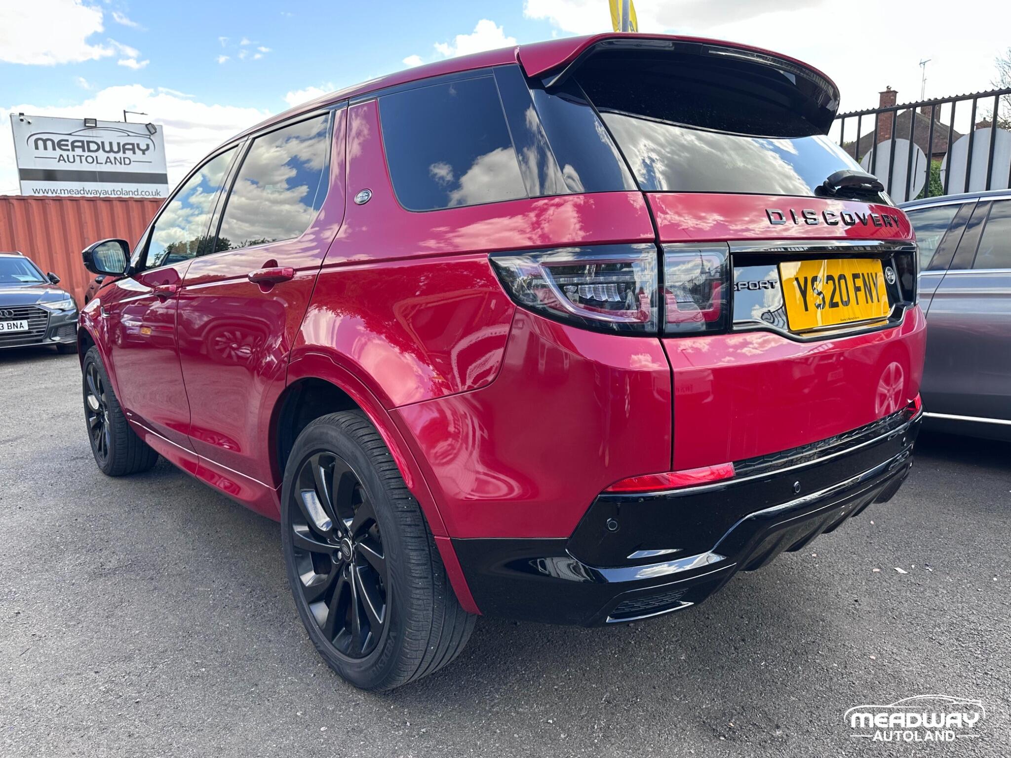 Land Rover Discovery Sport view 8
