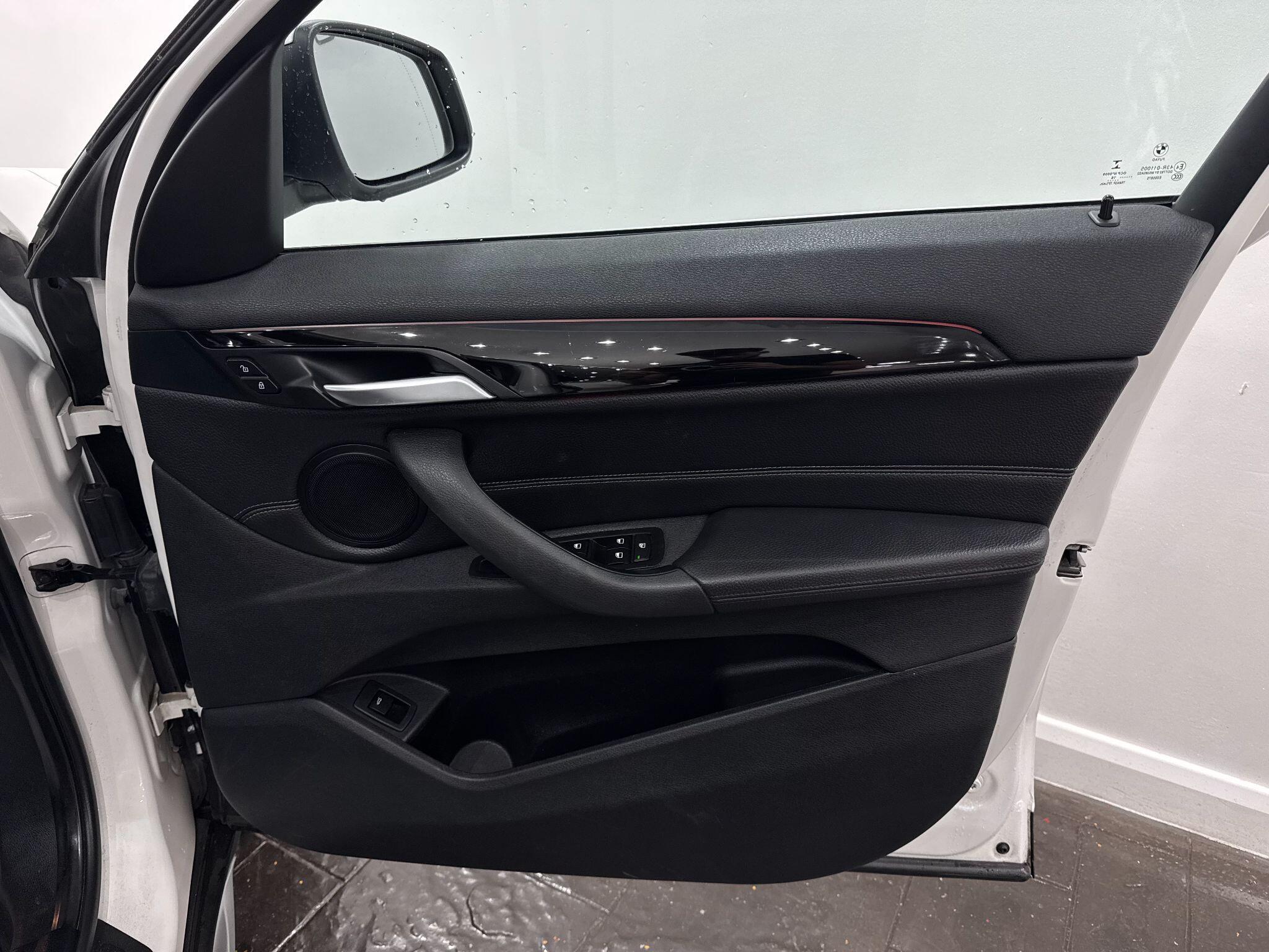 BMW X1 view 25