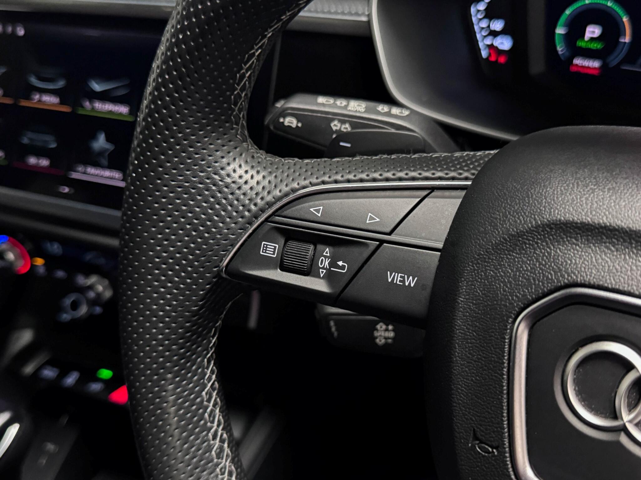Audi Q3 view 9