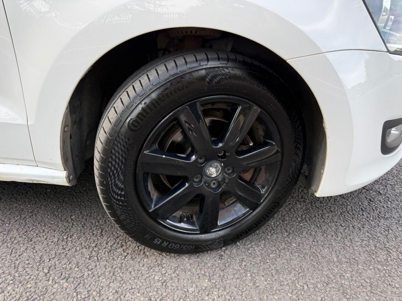 Volkswagen Polo view 14