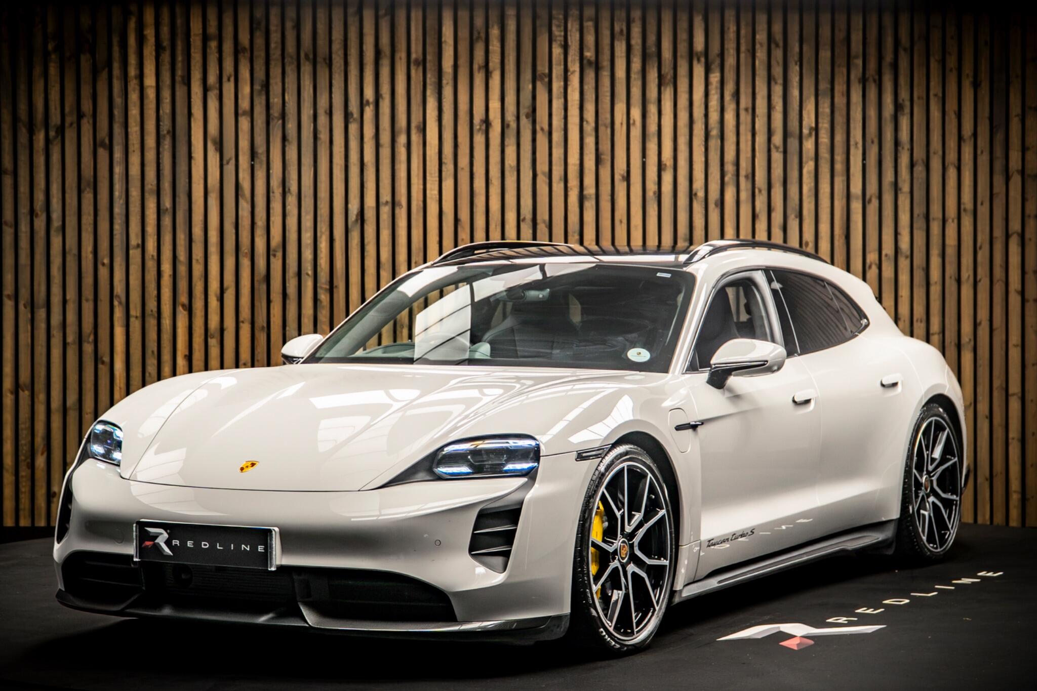 Porsche Taycan view 8