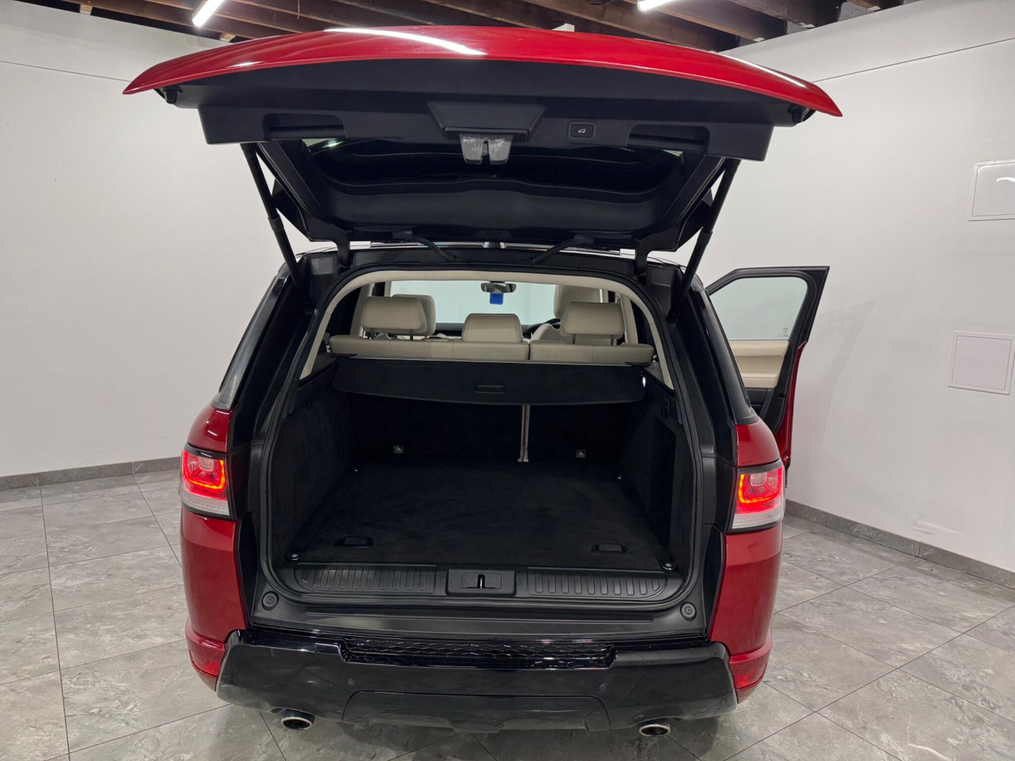Land Rover Range Rover Sport view 16