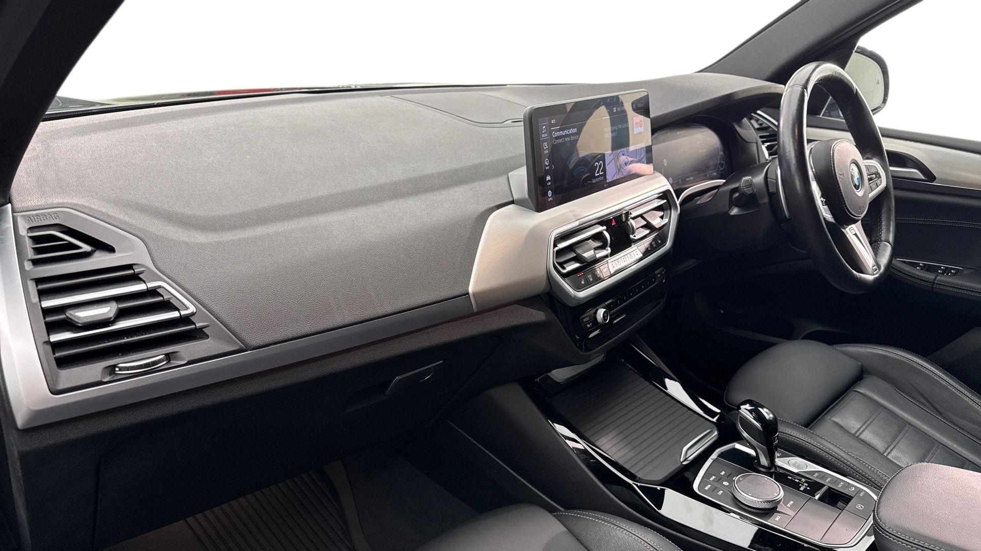 BMW X3 view 7