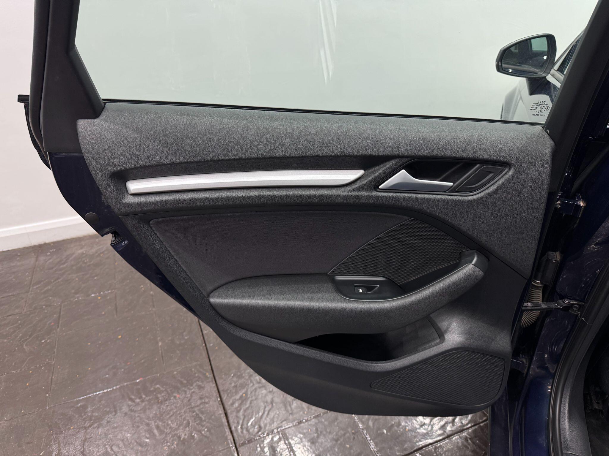 Audi A3 view 36