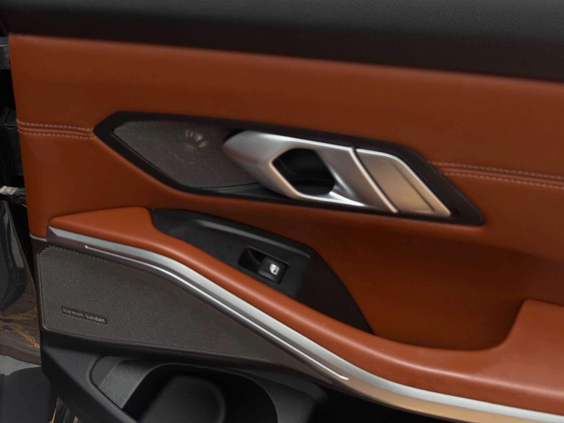 BMW 3 Series view 21