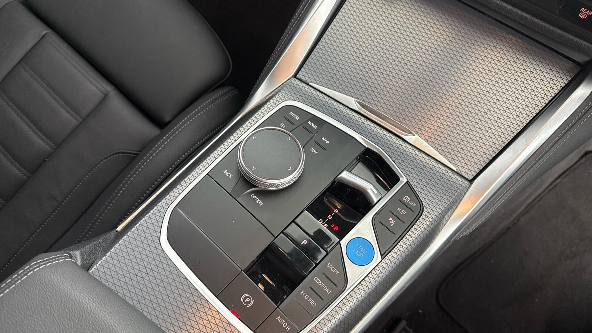 BMW i4 view 10