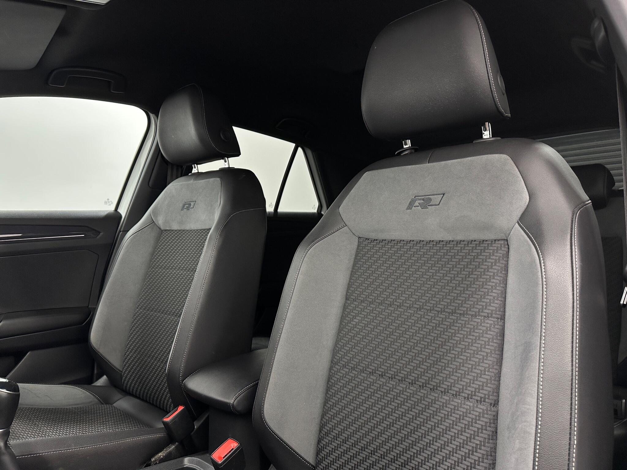 Volkswagen T-Roc view 36