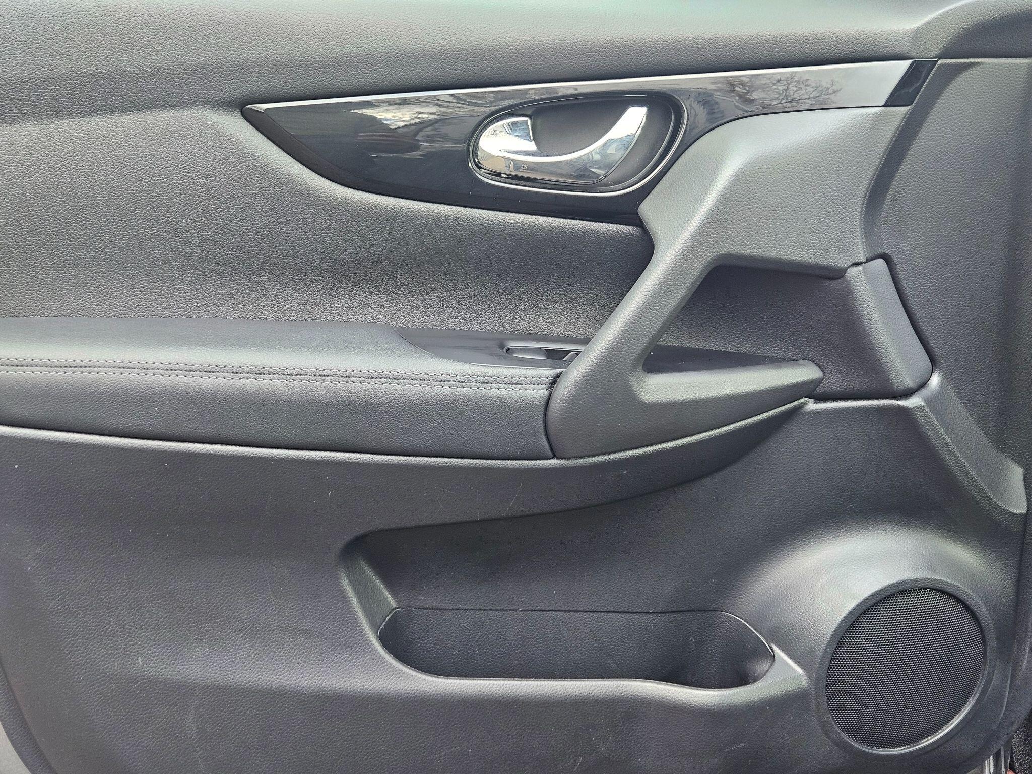2017 Nissan Qashqai image 41