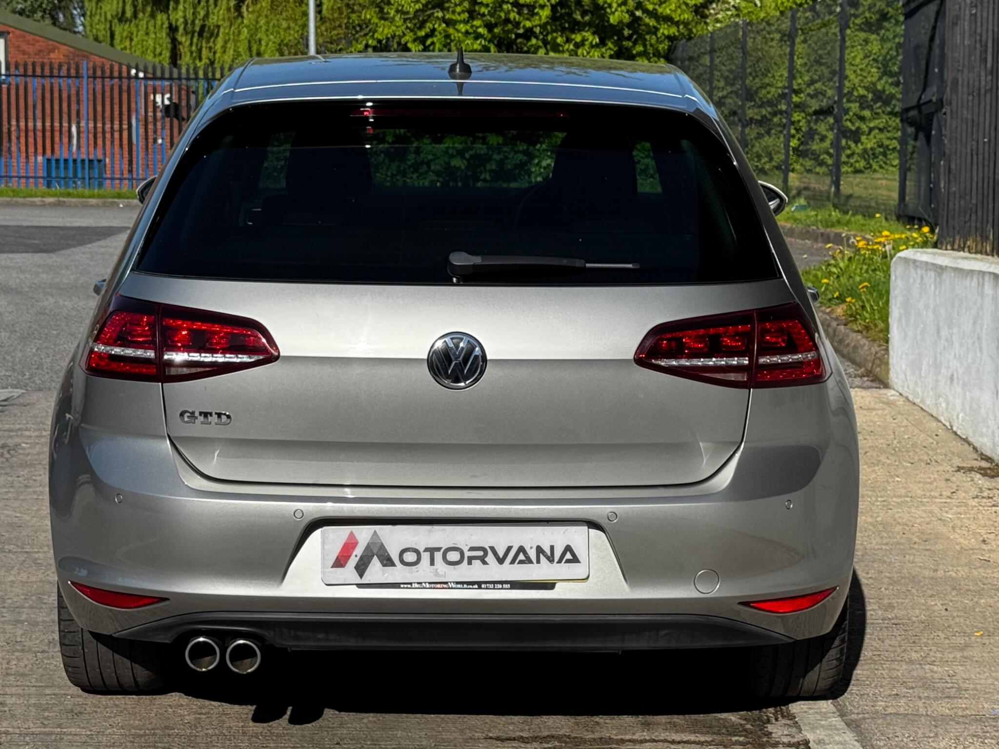 Volkswagen Golf view 13