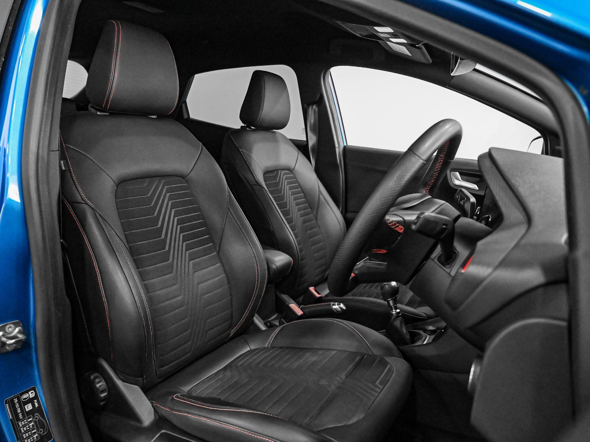 Ford Puma view 3
