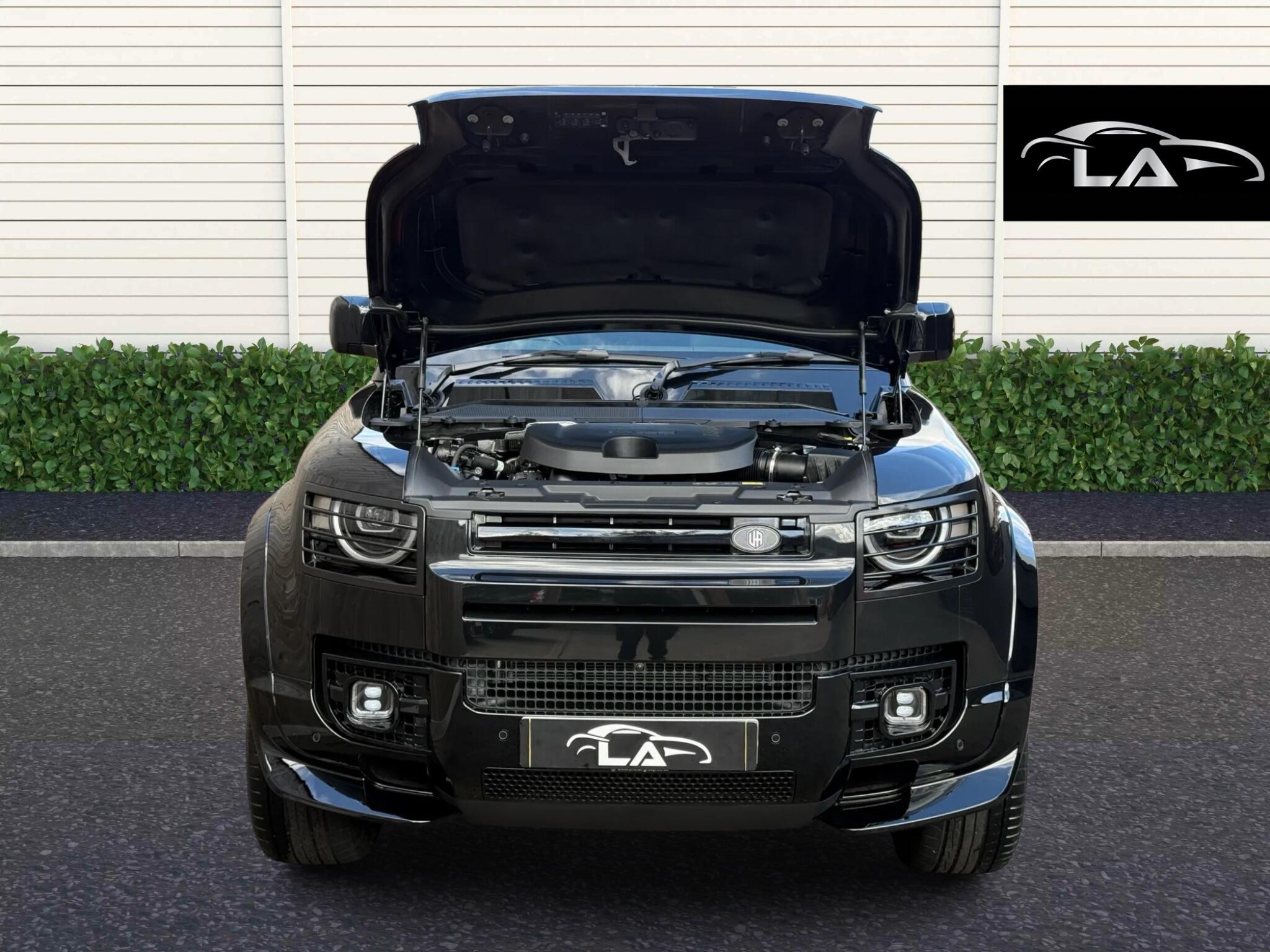 Land Rover Defender view 13