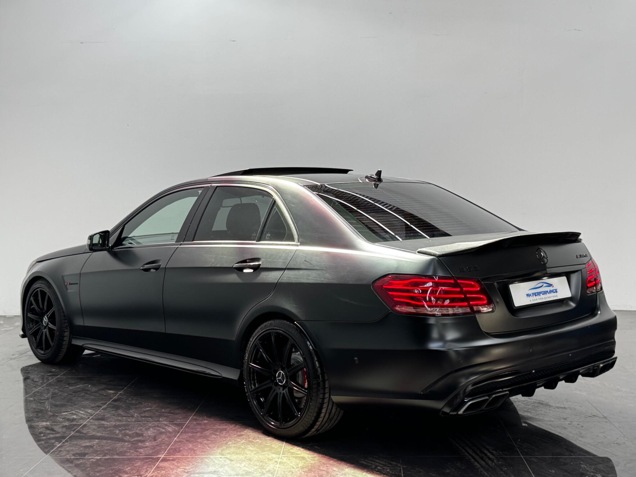 Mercedes-Benz E-Class view 40