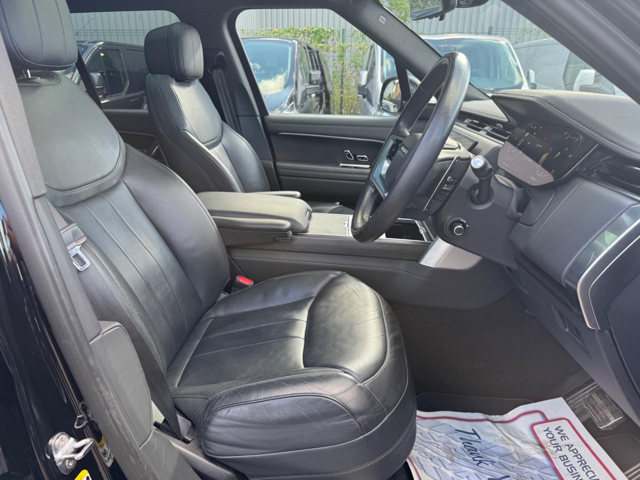 Land Rover Range Rover view 15