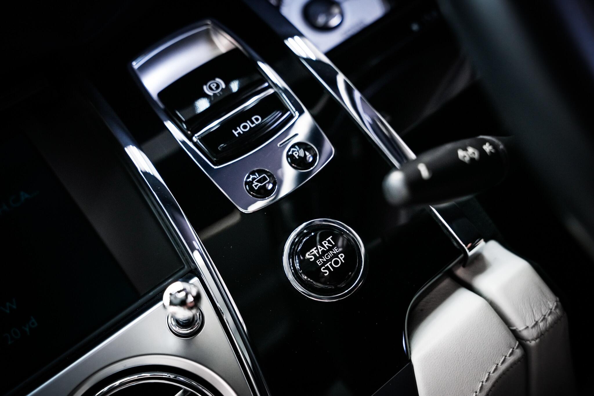 Rolls-Royce Wraith view 11