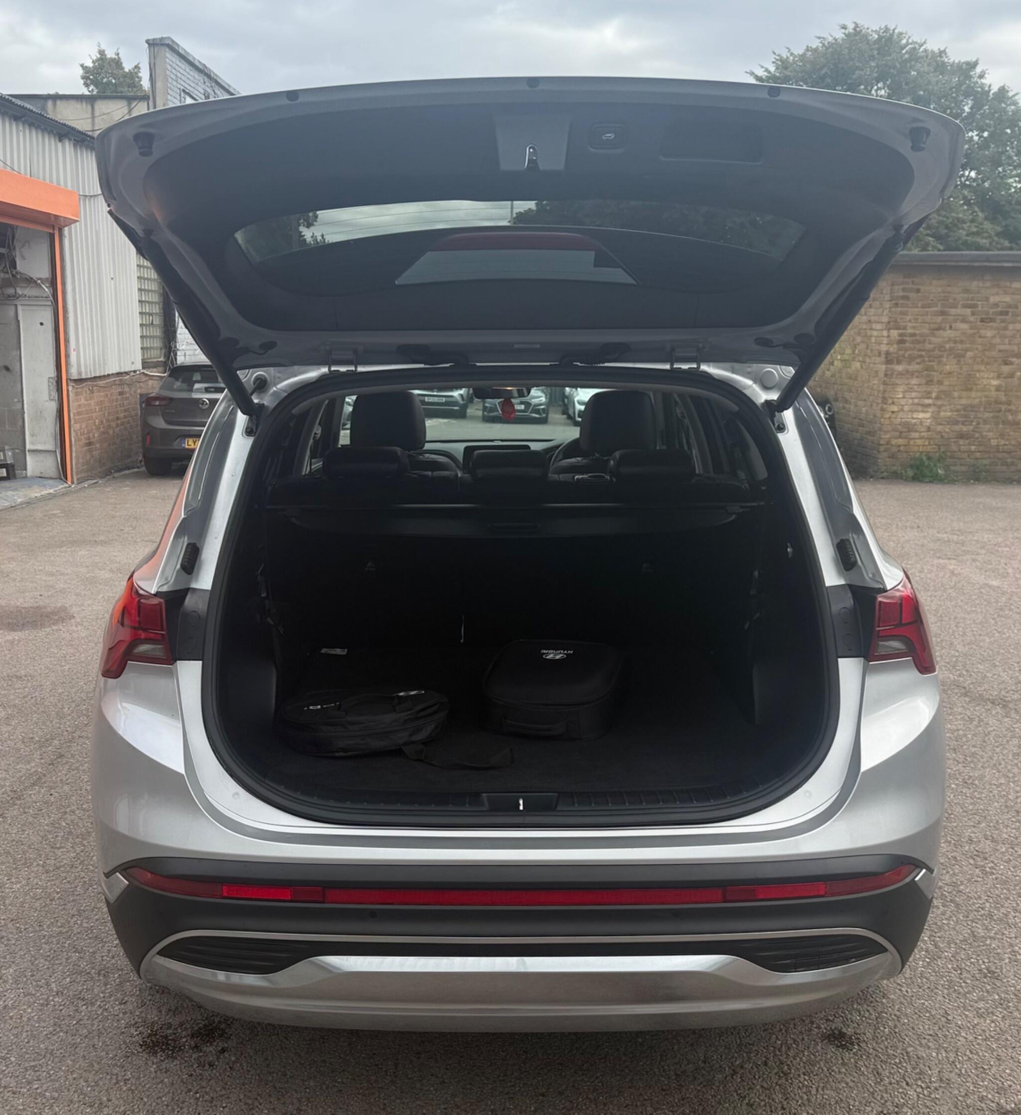 Hyundai Santa FE view 27