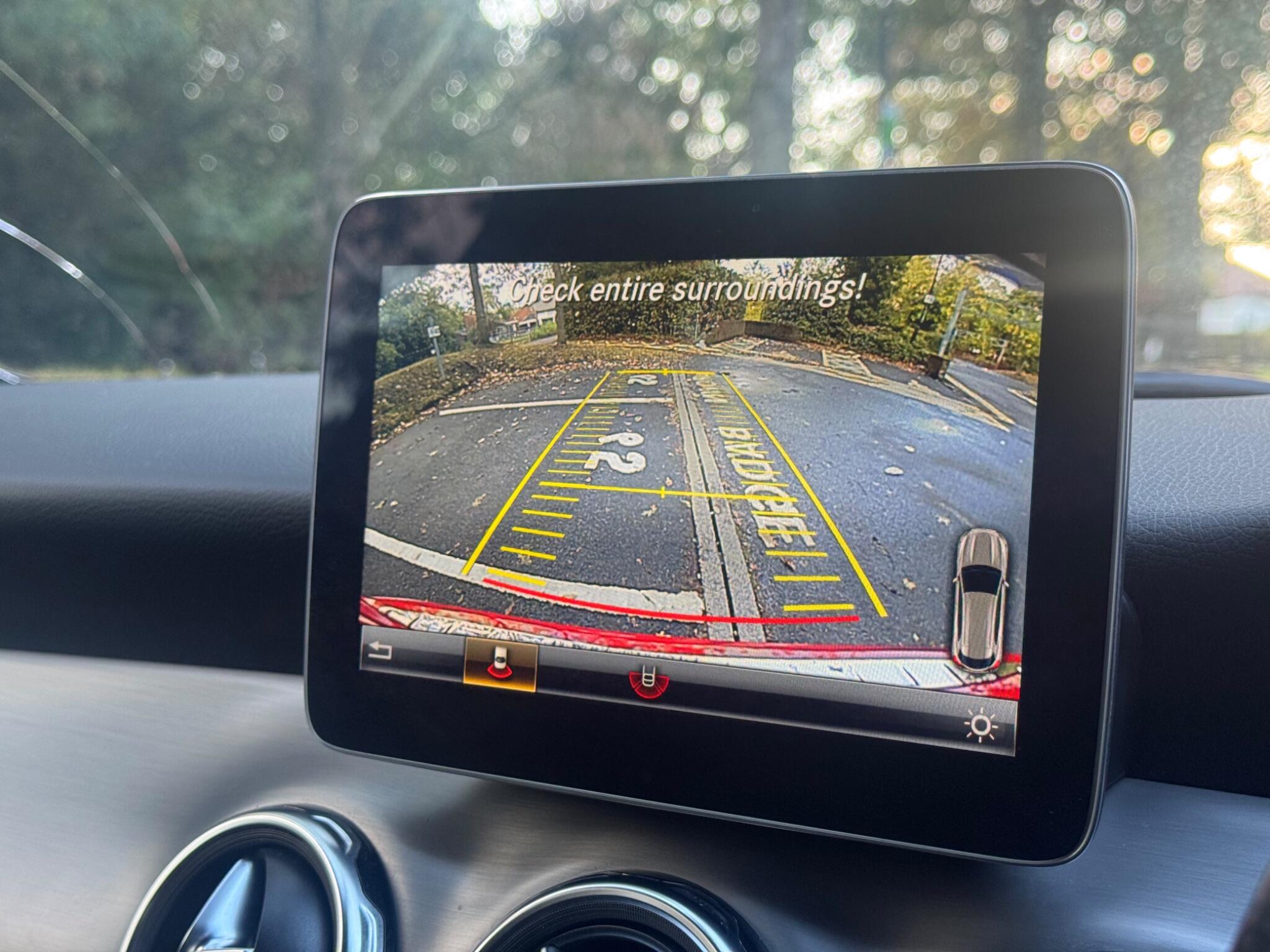 Mercedes-Benz Gla view 26