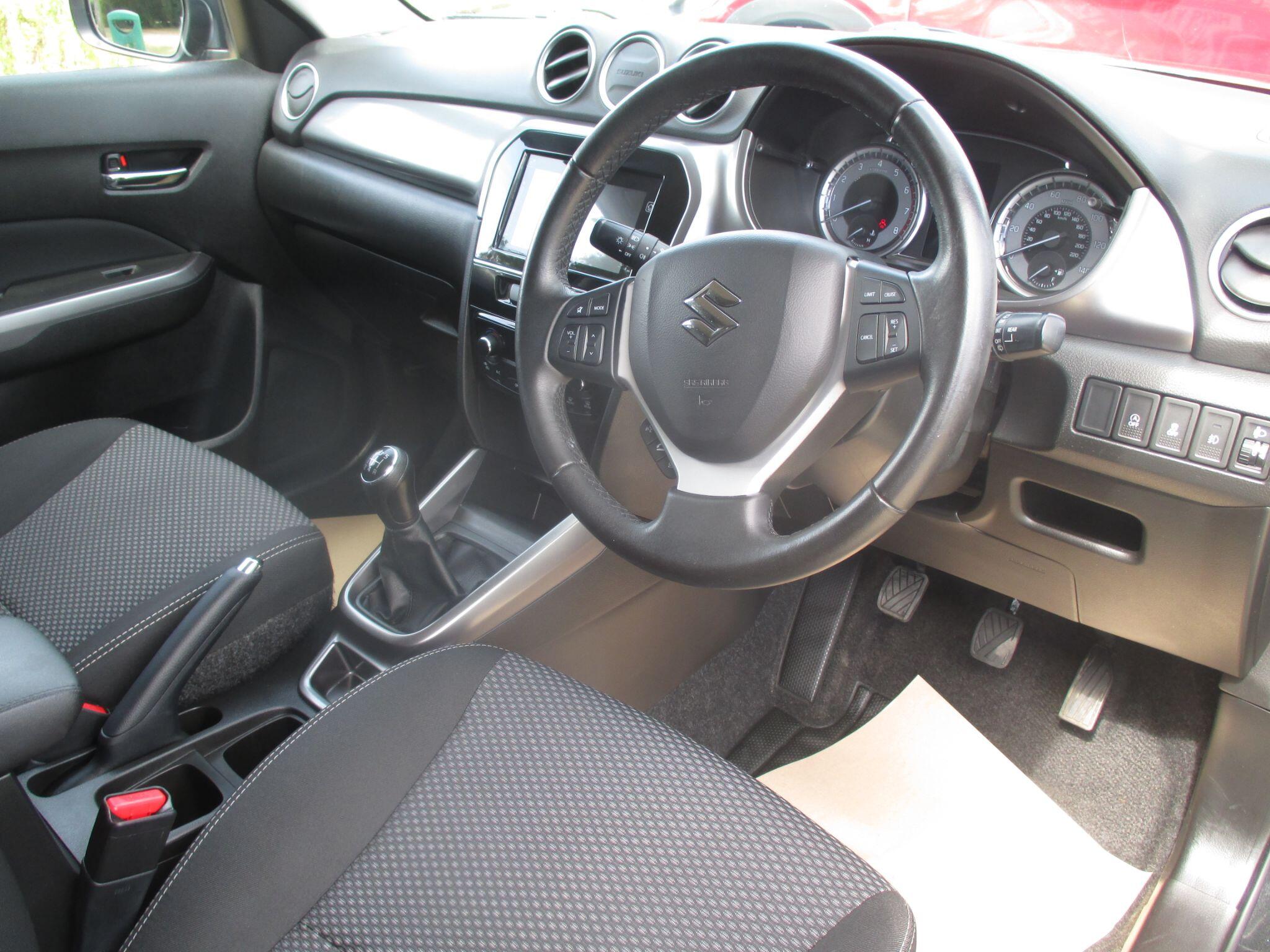 Suzuki Vitara view 24