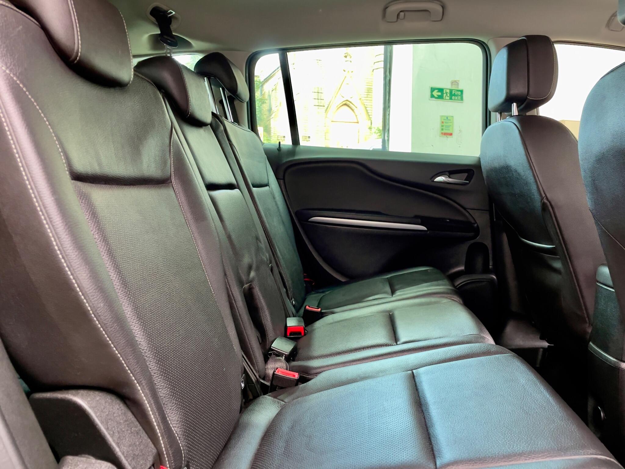 Vauxhall Zafira Tourer view 8