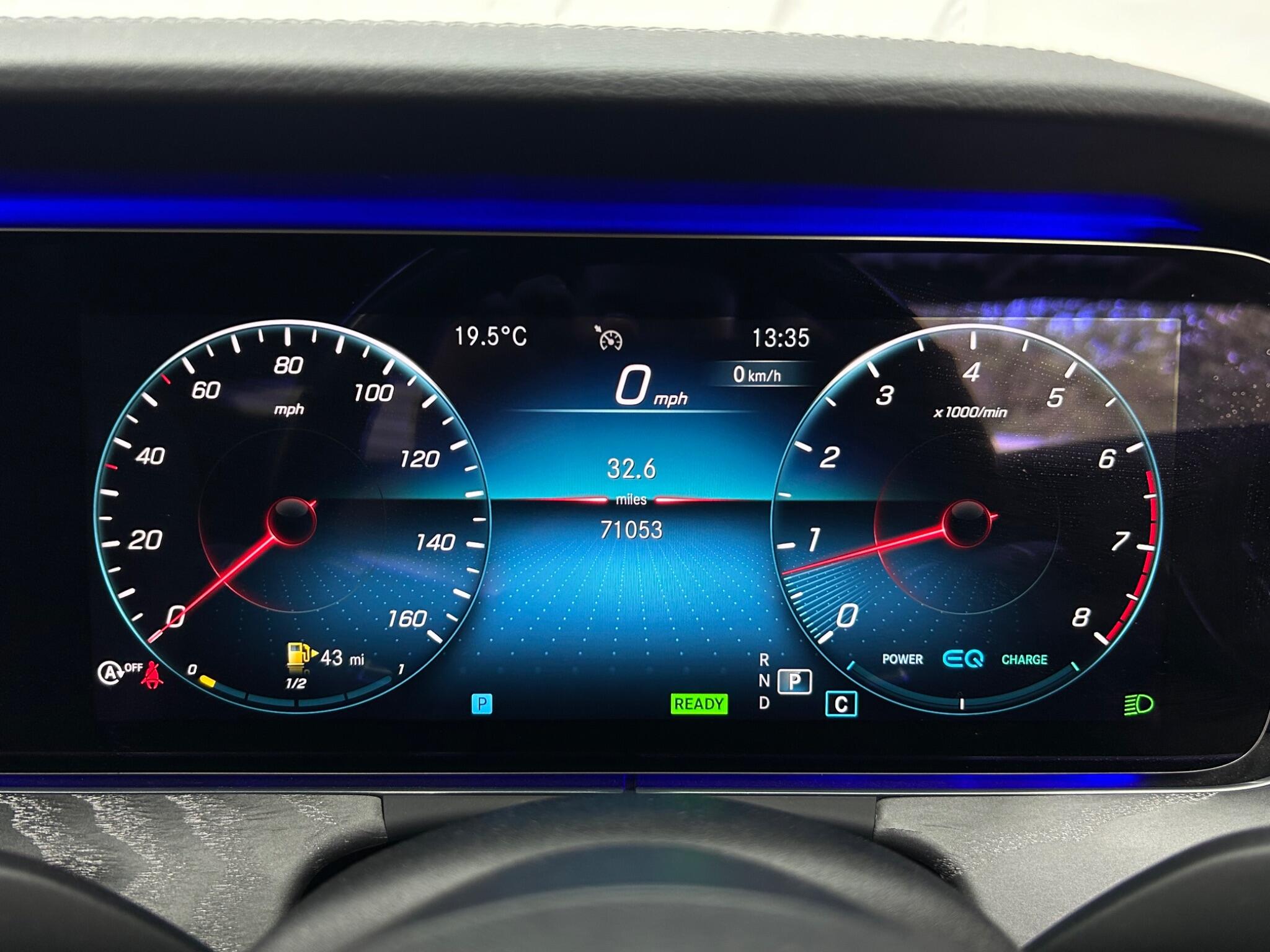 Mercedes-Benz E Class view 42