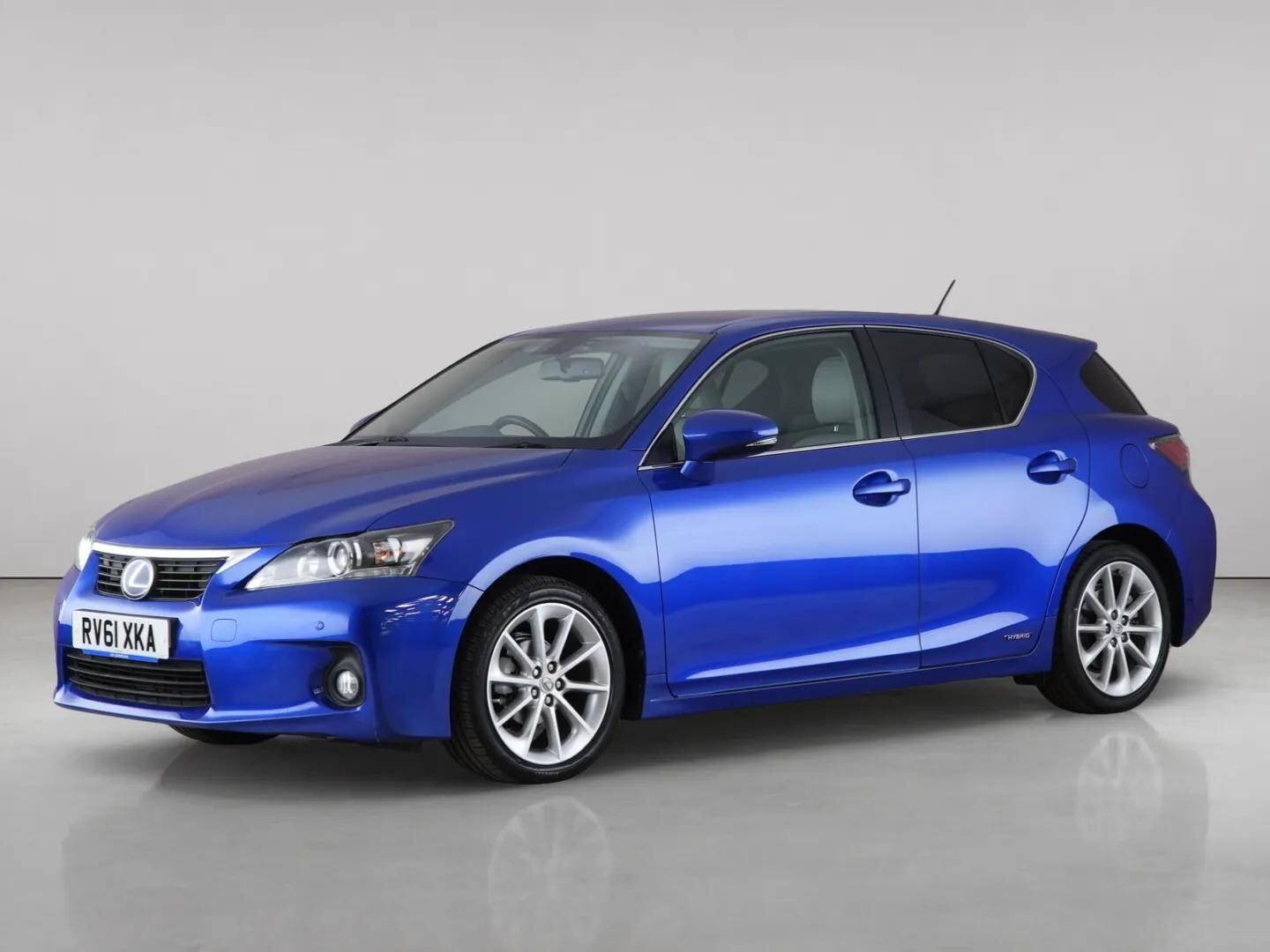 Lexus CT view 2