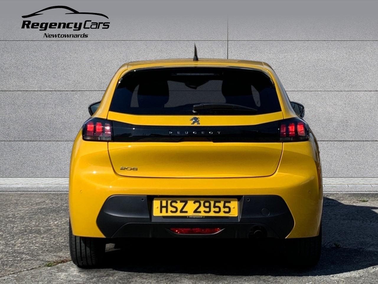 Peugeot 208 view 6
