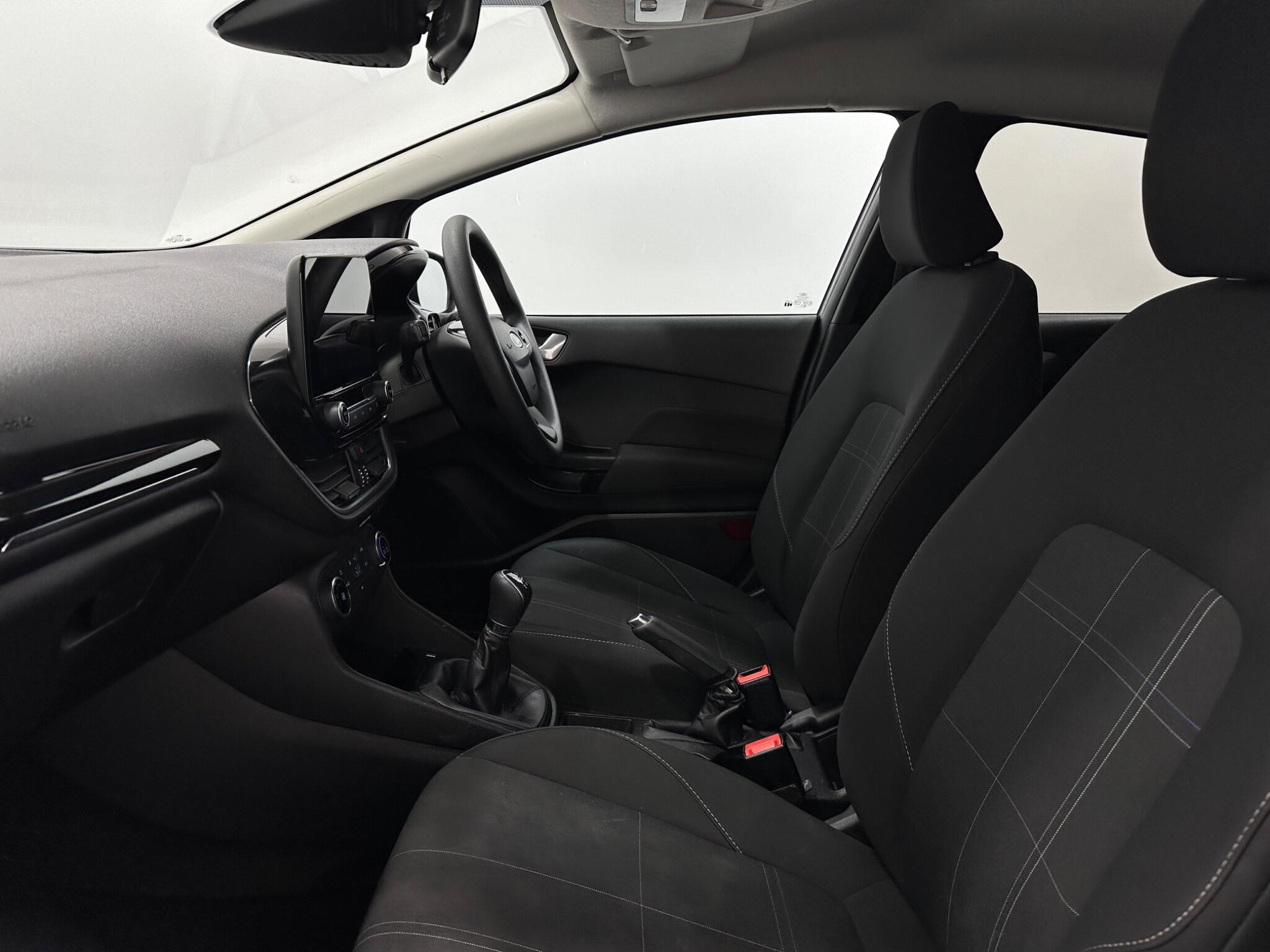 Ford Fiesta view 33