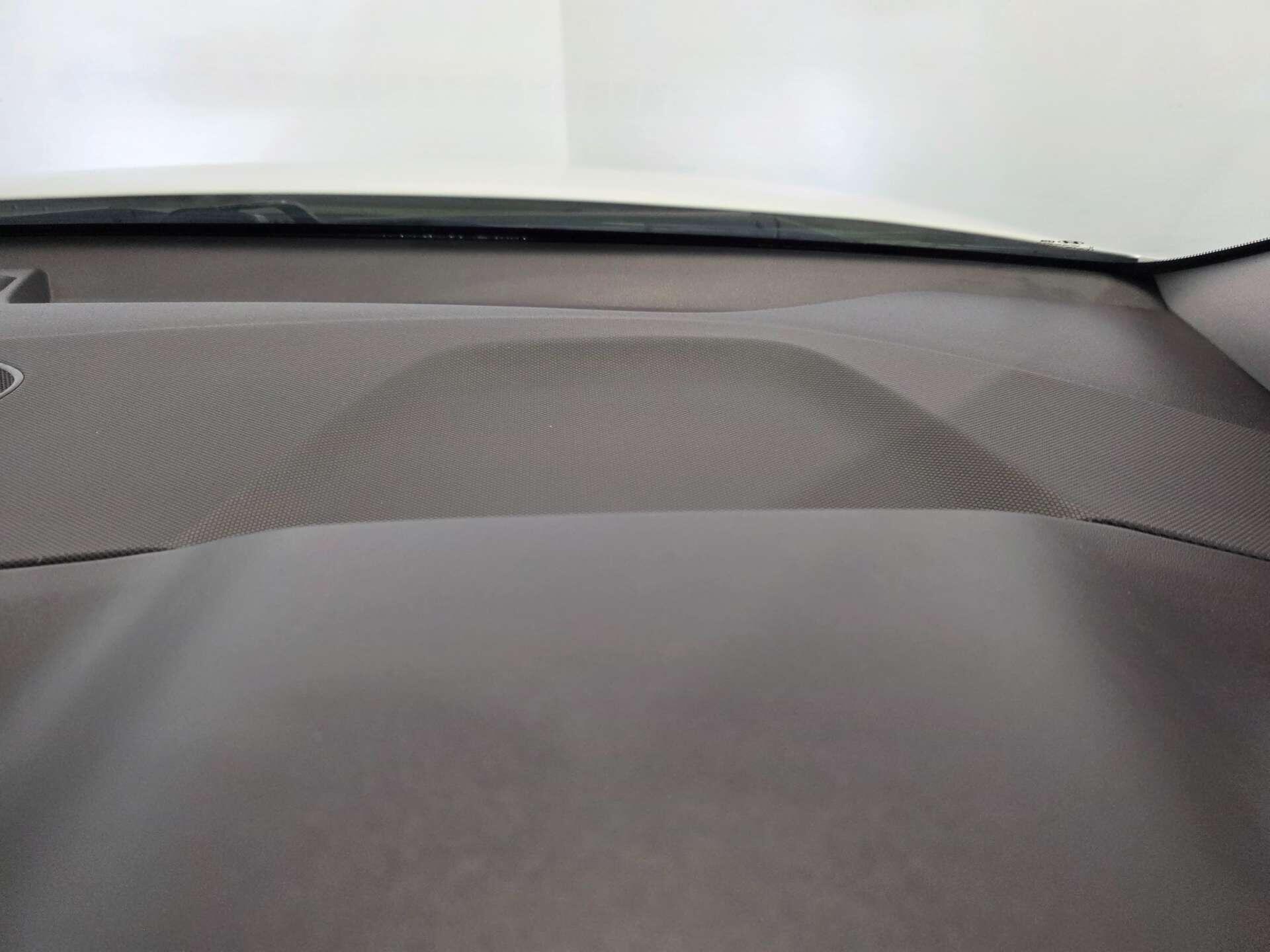 Hyundai Ioniq view 27