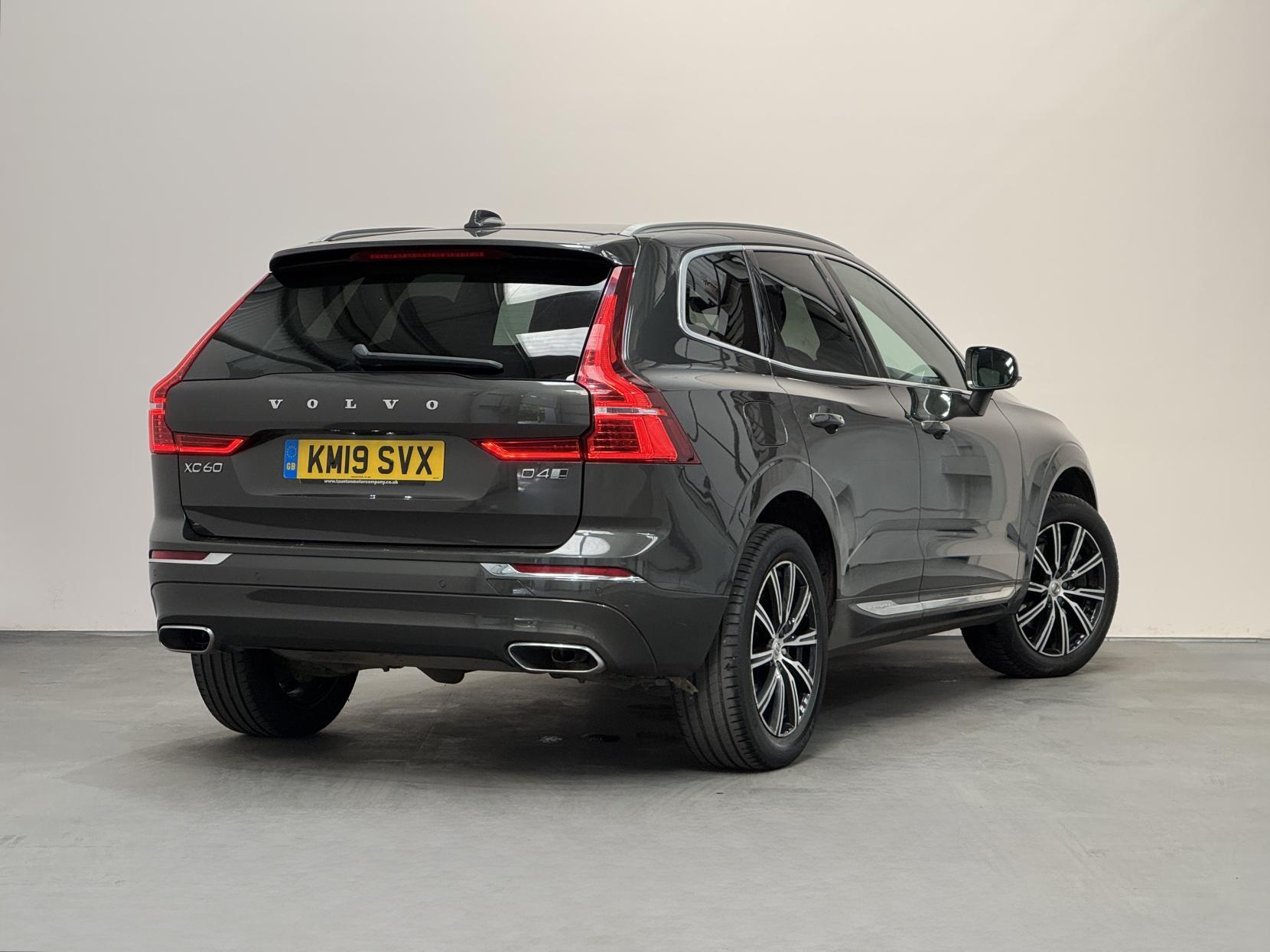 Volvo XC60 view 12