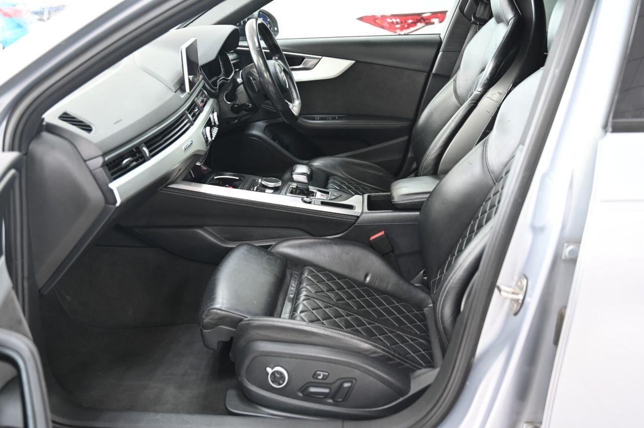 Audi S4 view 30