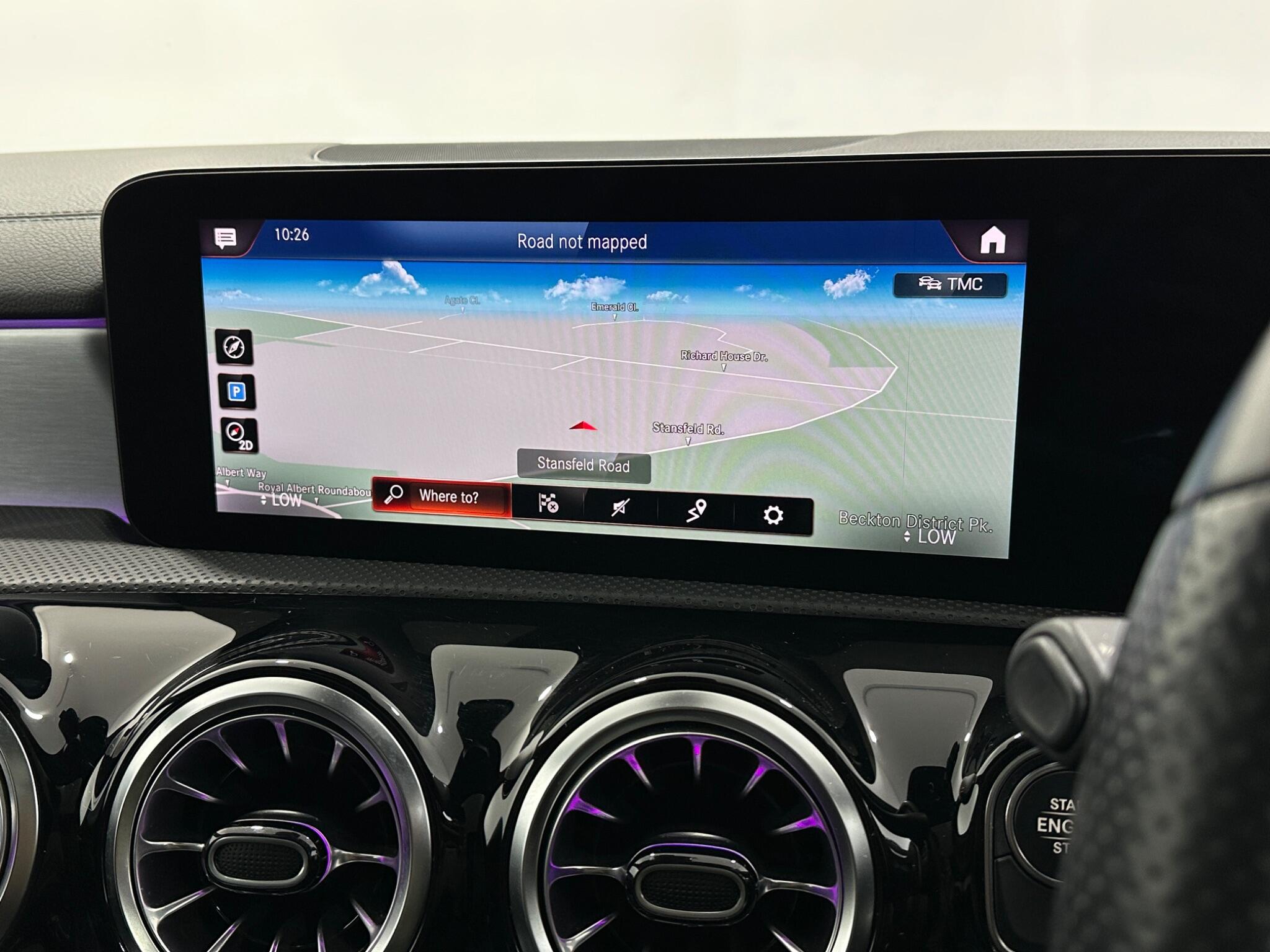 Mercedes-Benz Cla view 24