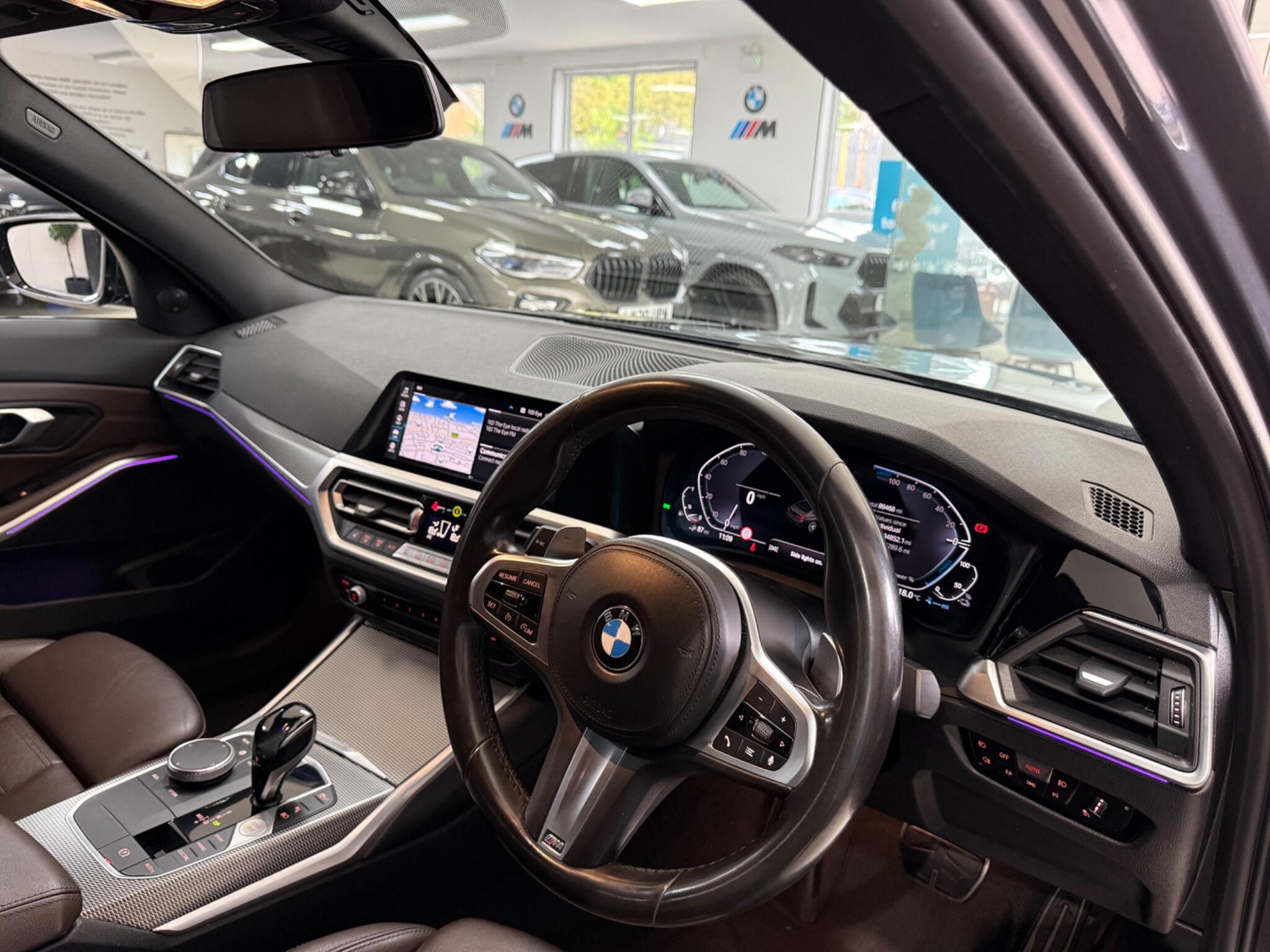 BMW 3 Series view 27