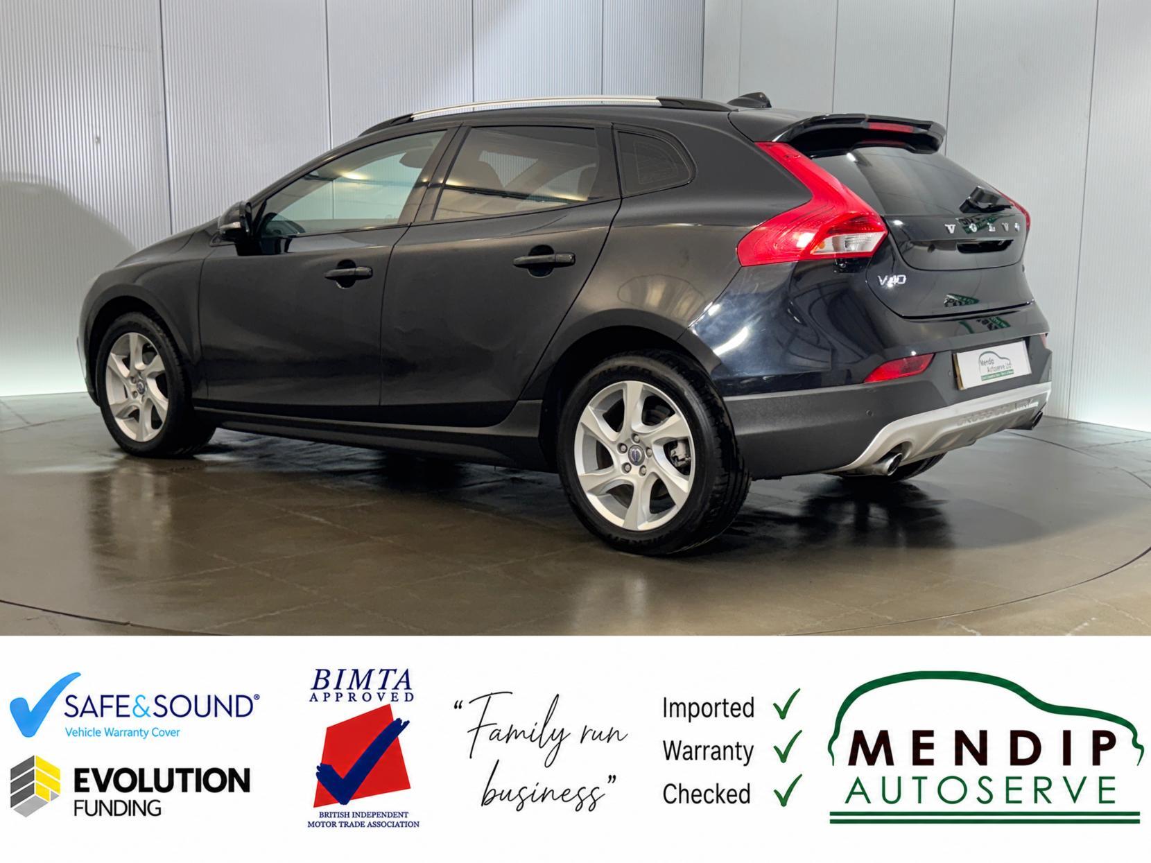 Volvo V40 Cross Country view 10